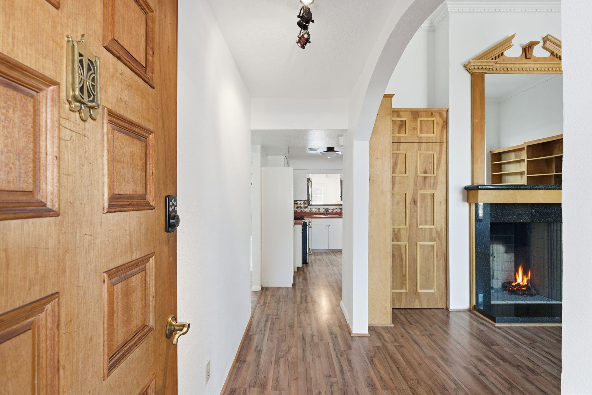 2634 Oro Vista Road NW