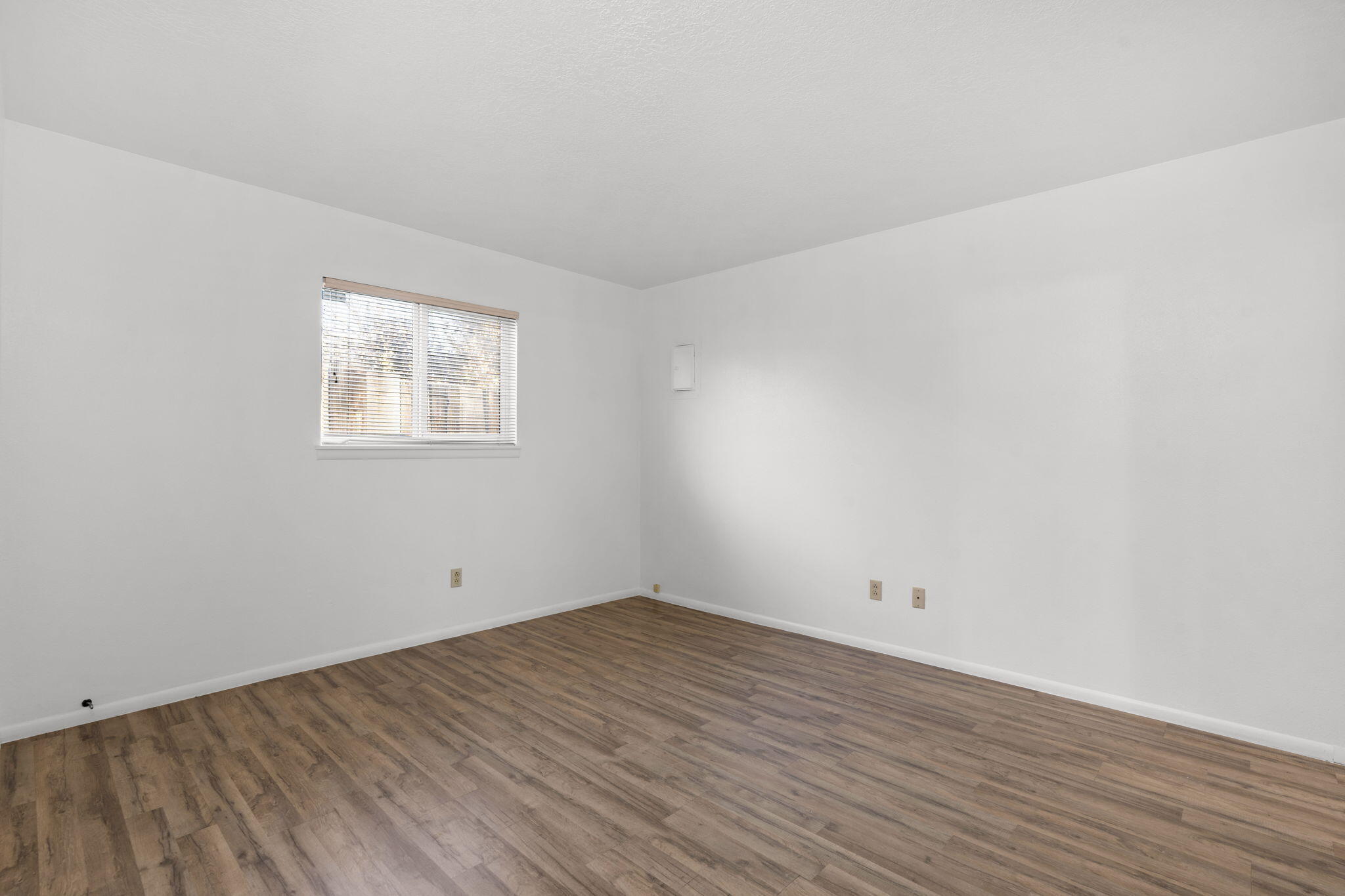 2634 Oro Vista Road NW