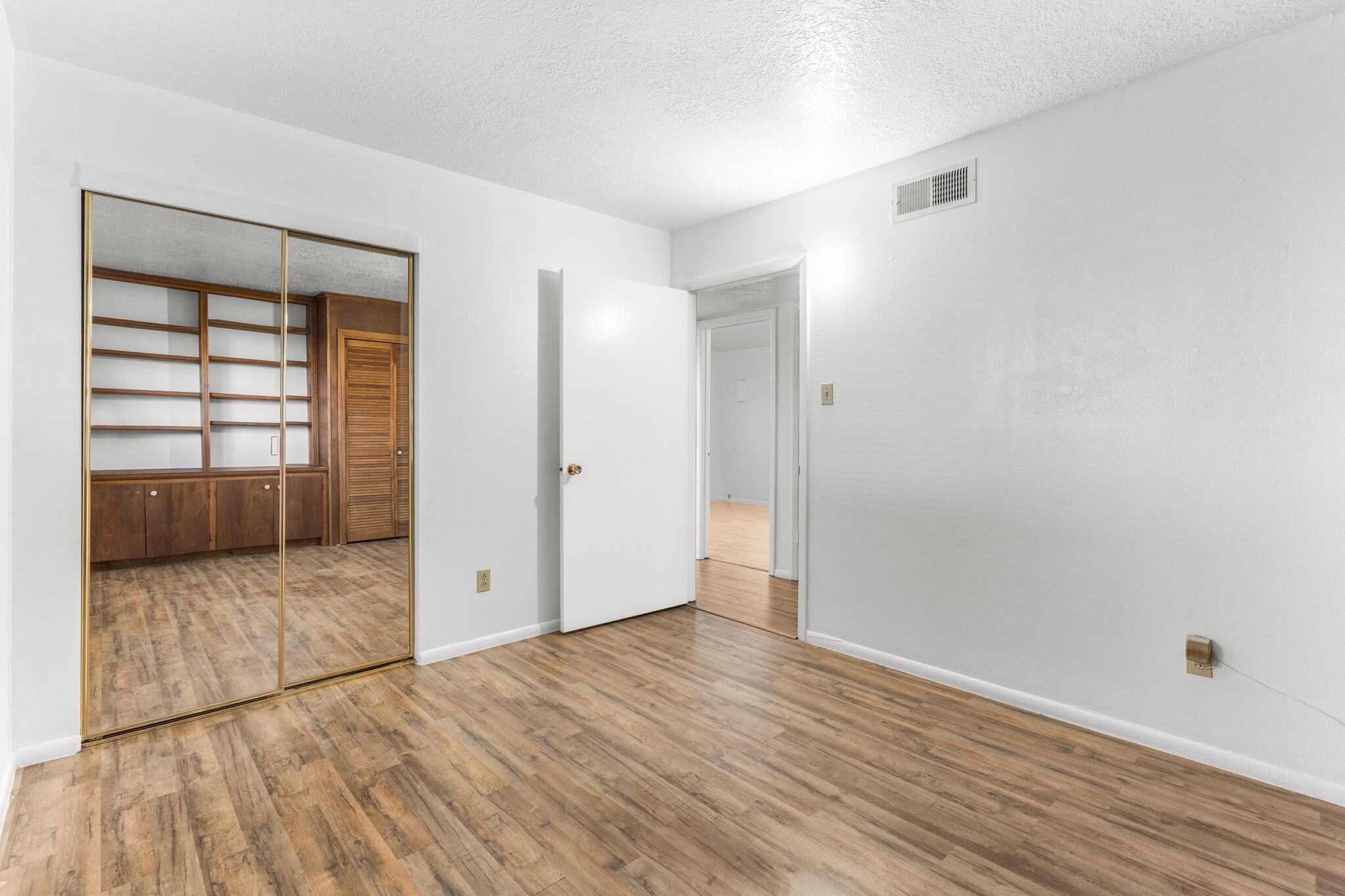 2634 Oro Vista Road NW