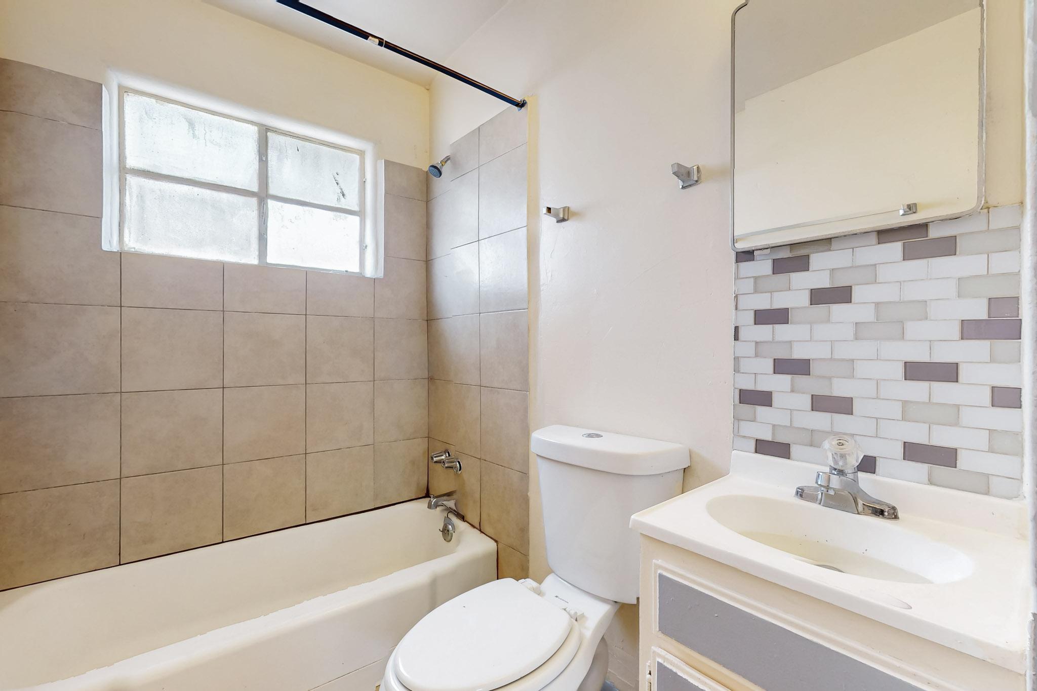 1033 Louisiana Boulevard SE