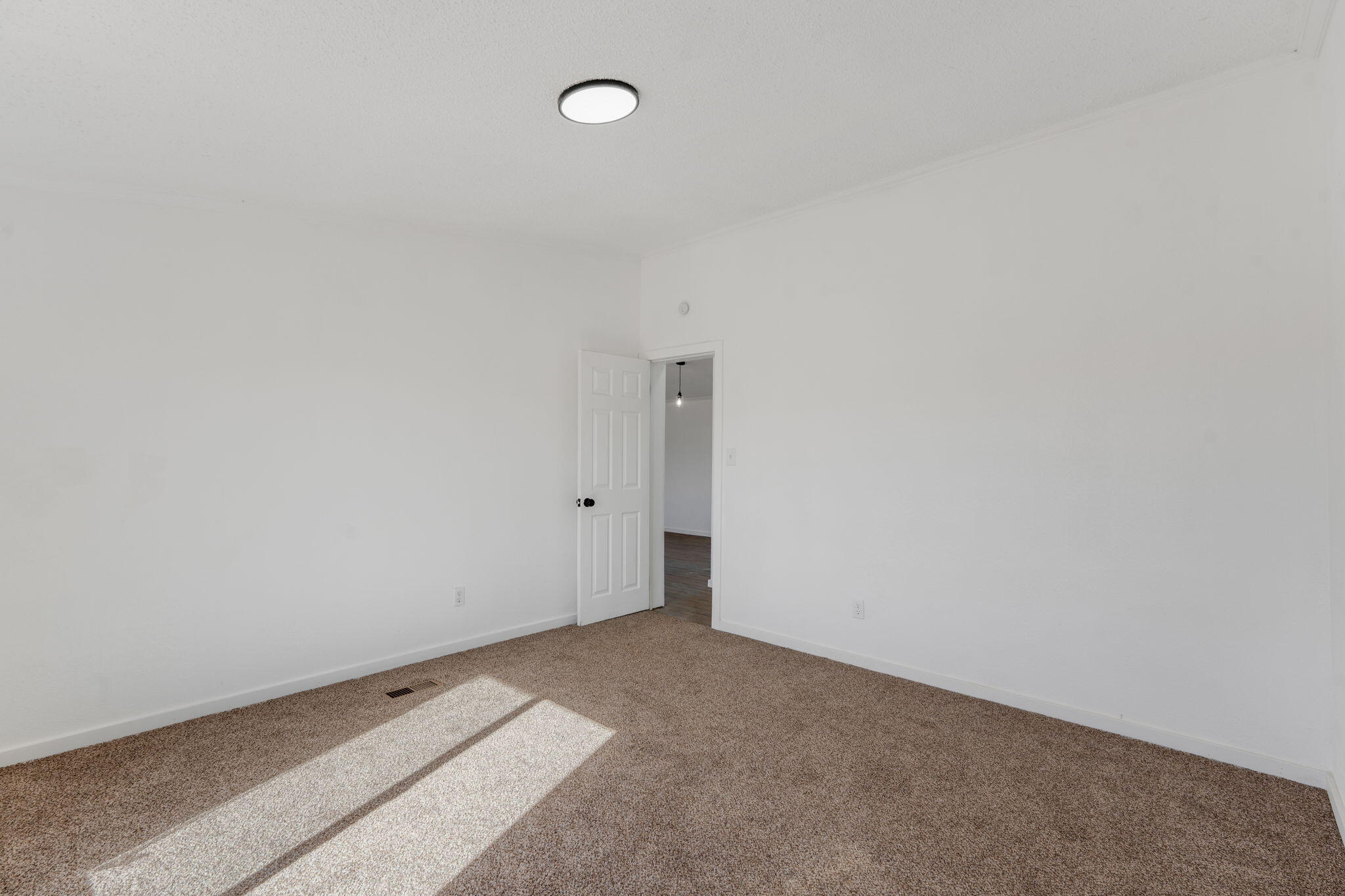 67 Highland Boulevard