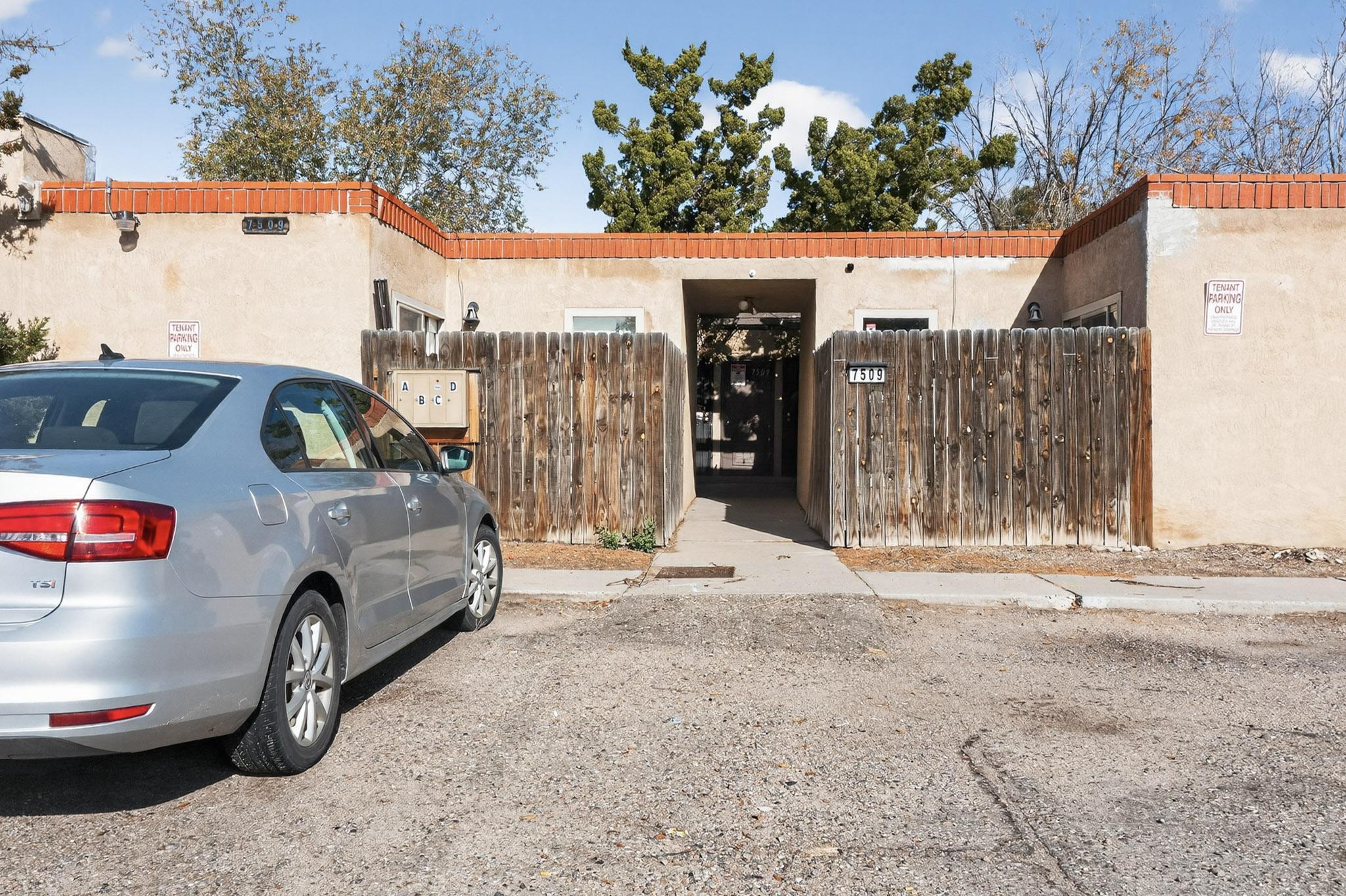 7509 Pennsylvania Lane NE