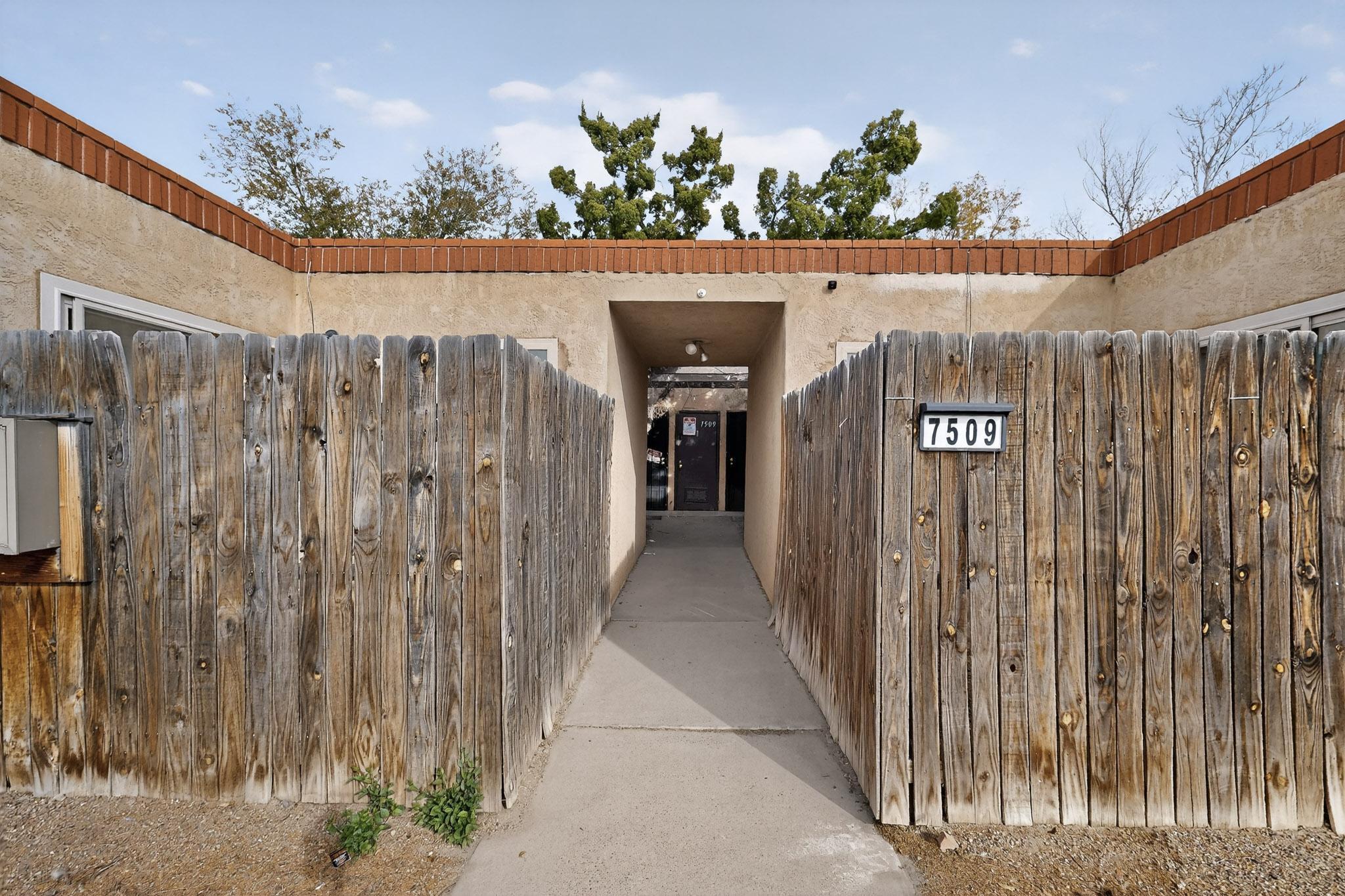 7509 Pennsylvania Lane NE