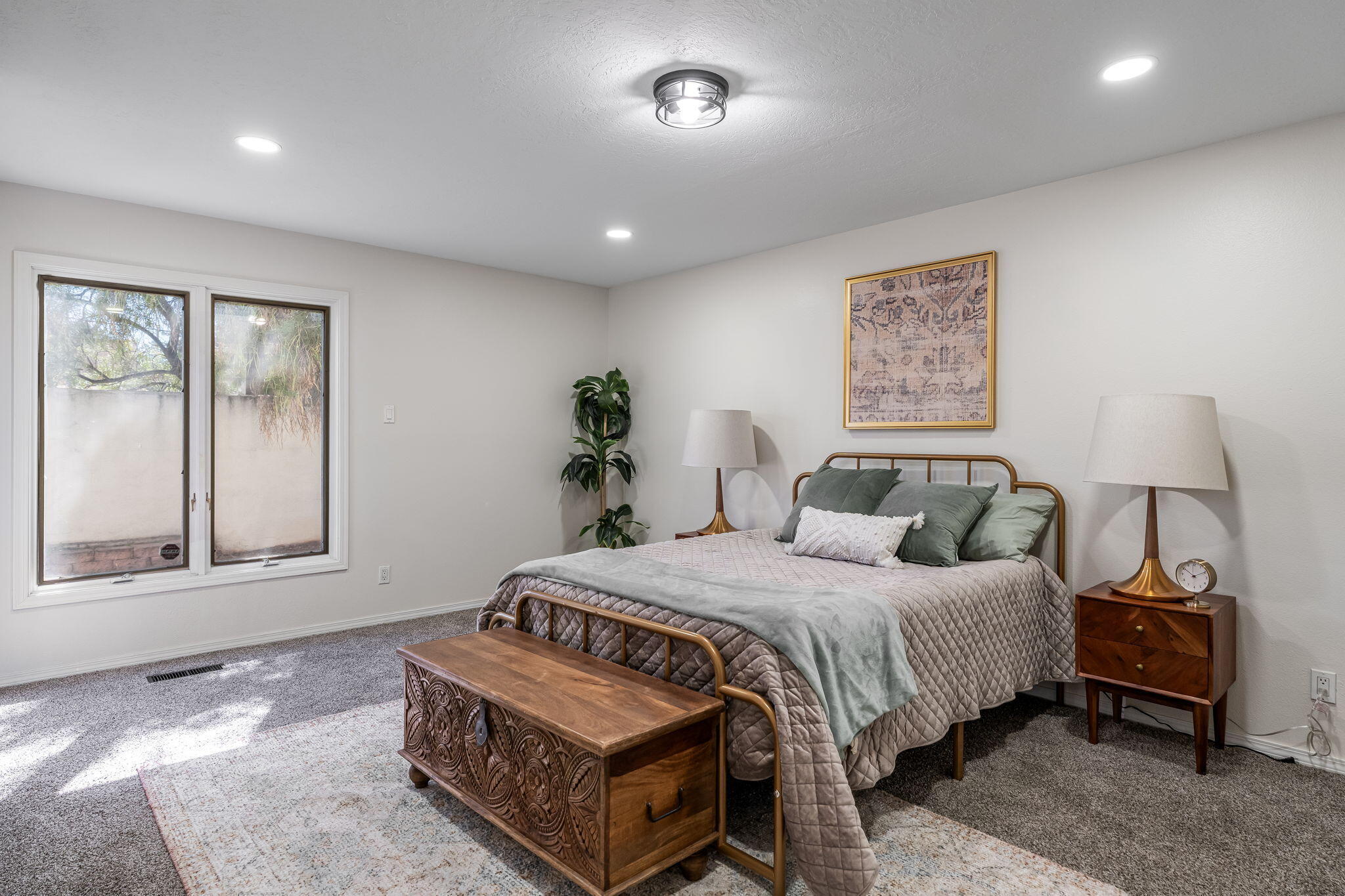 1701 Miracerros Place NE