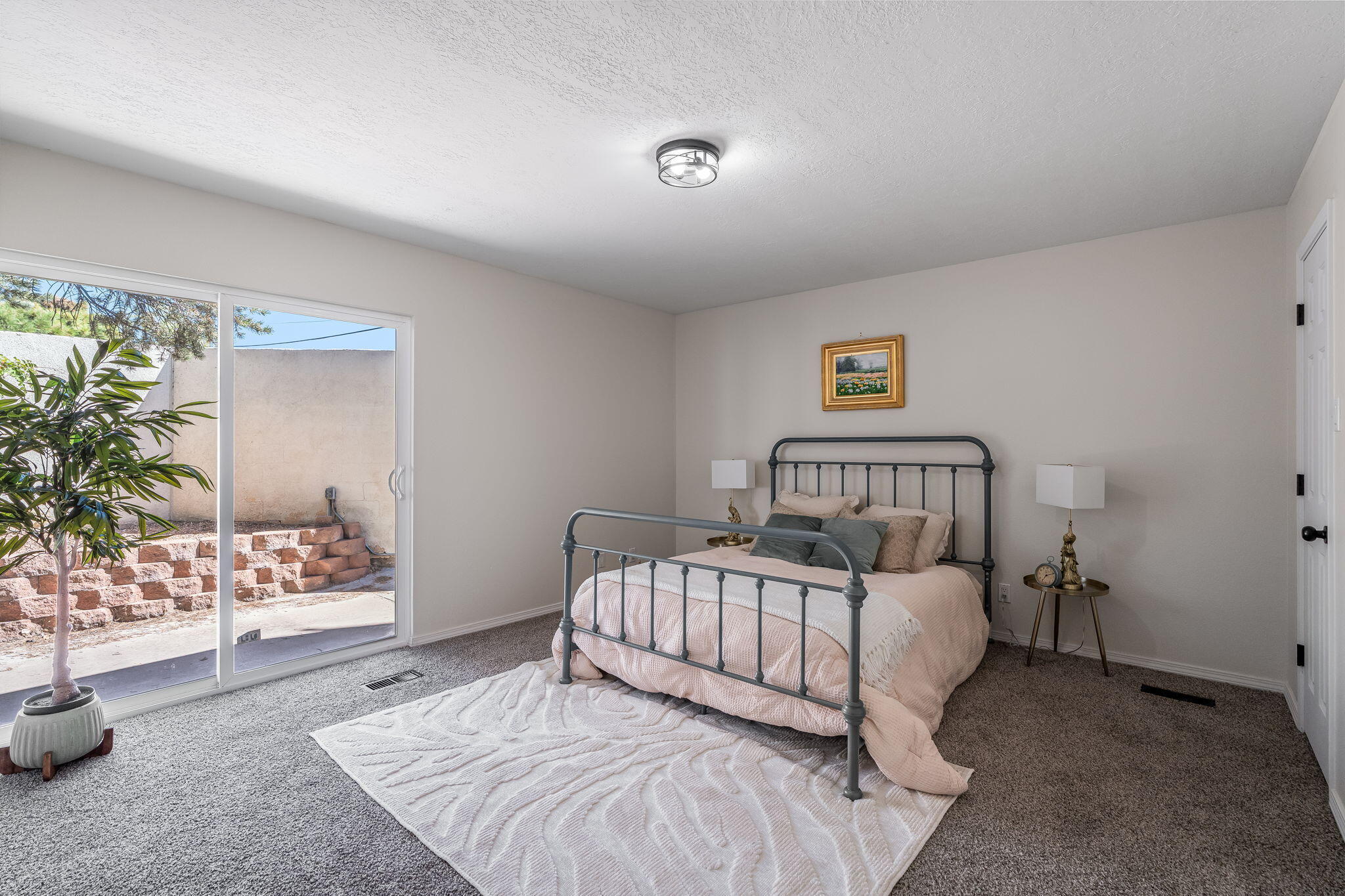 1701 Miracerros Place NE