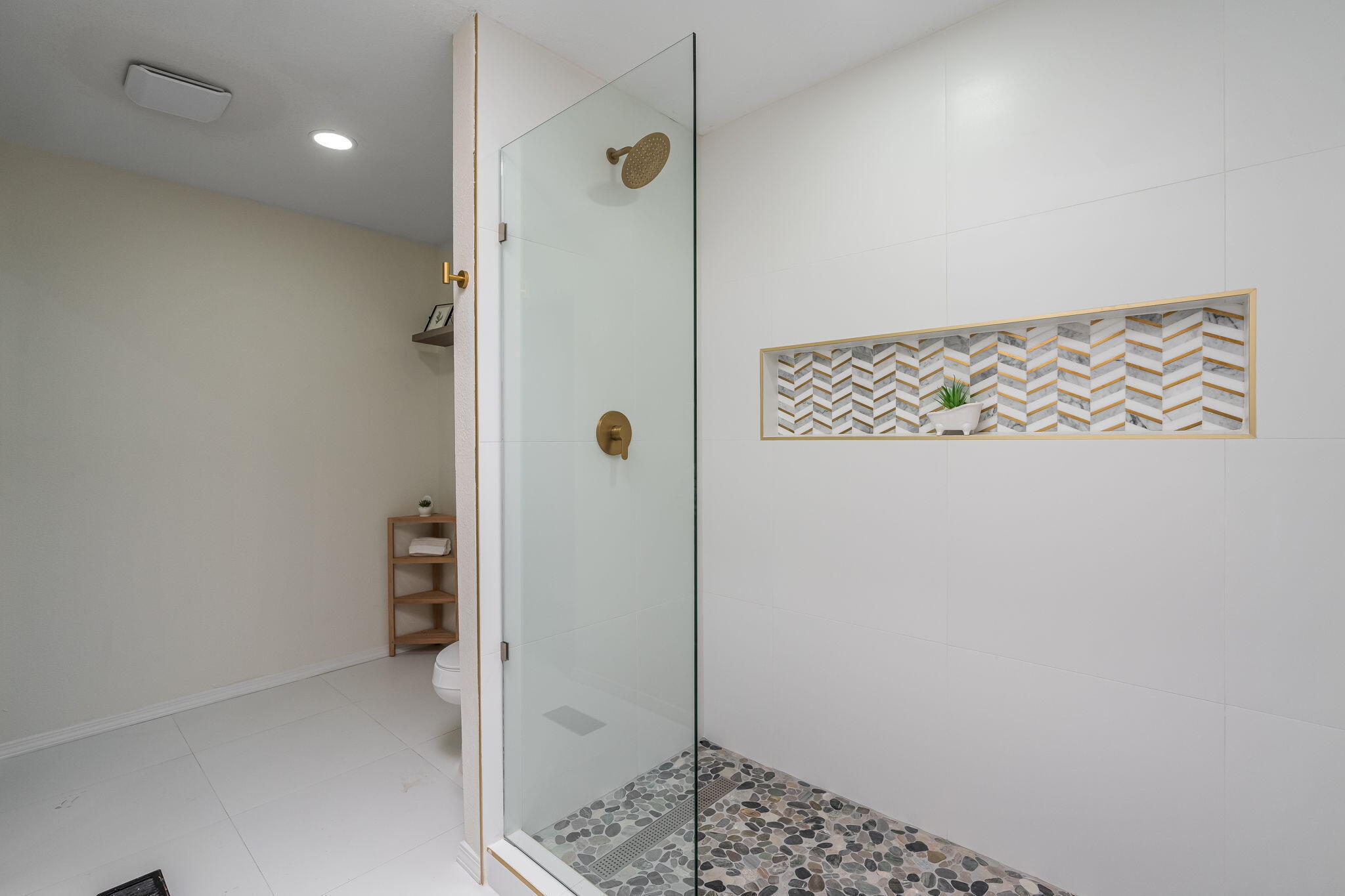 1701 Miracerros Place NE