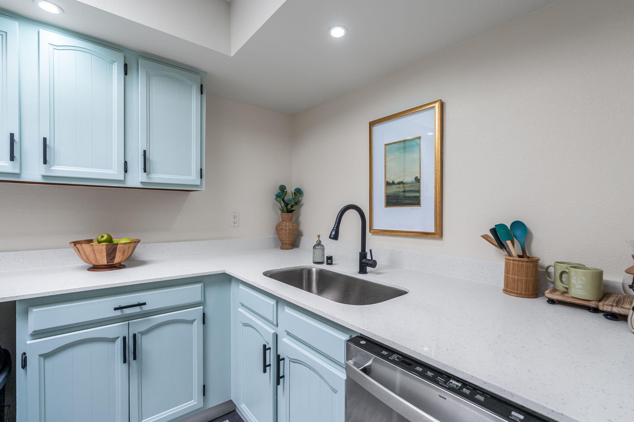 1701 Miracerros Place NE