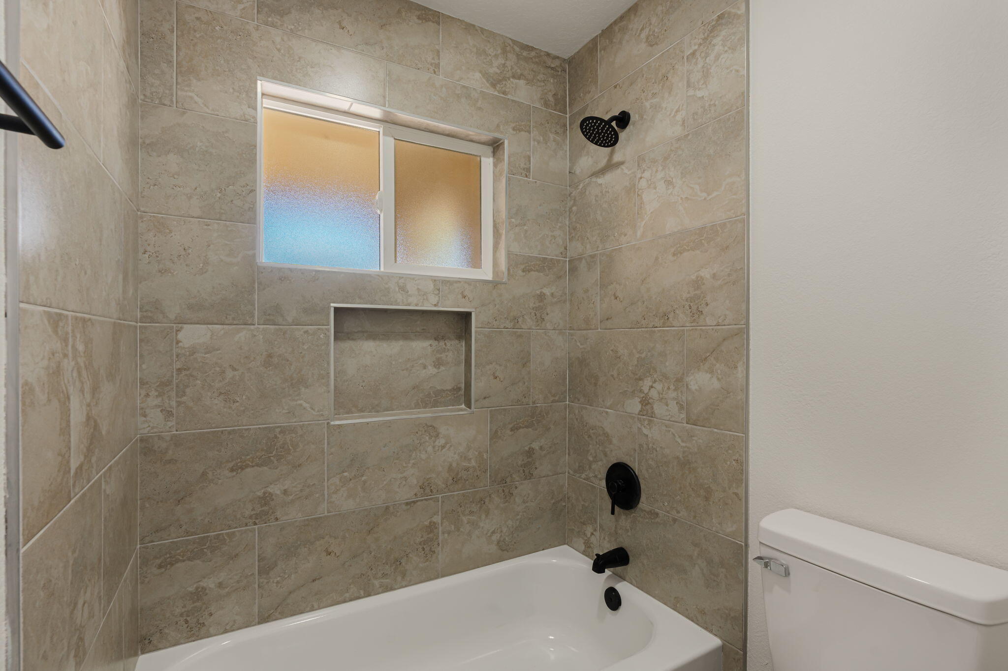 5608 Drake Avenue NW