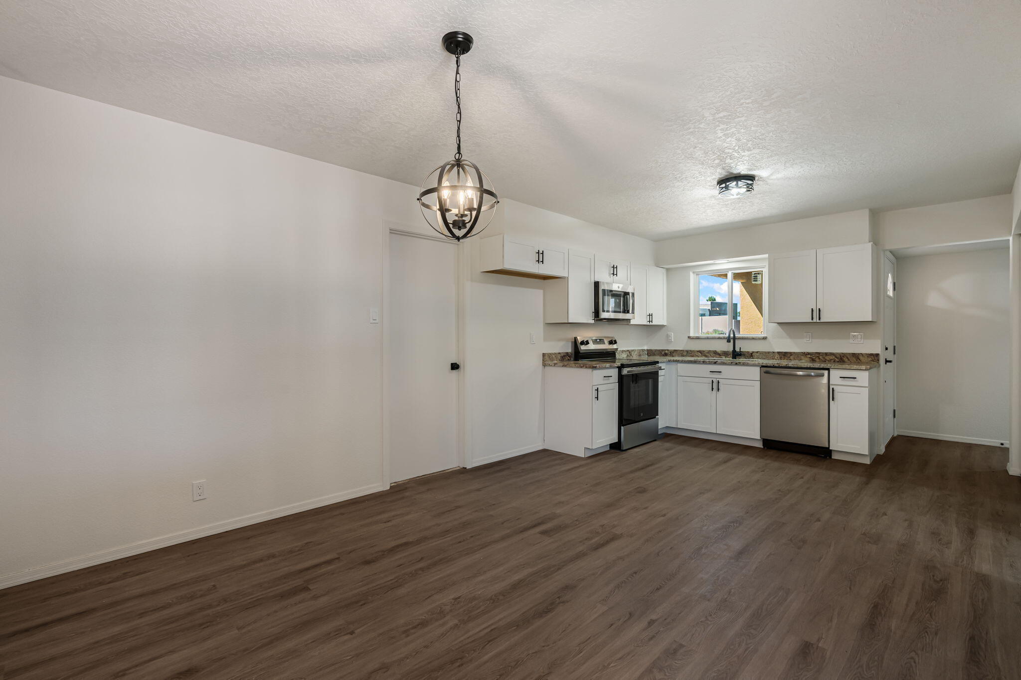 5608 Drake Avenue NW