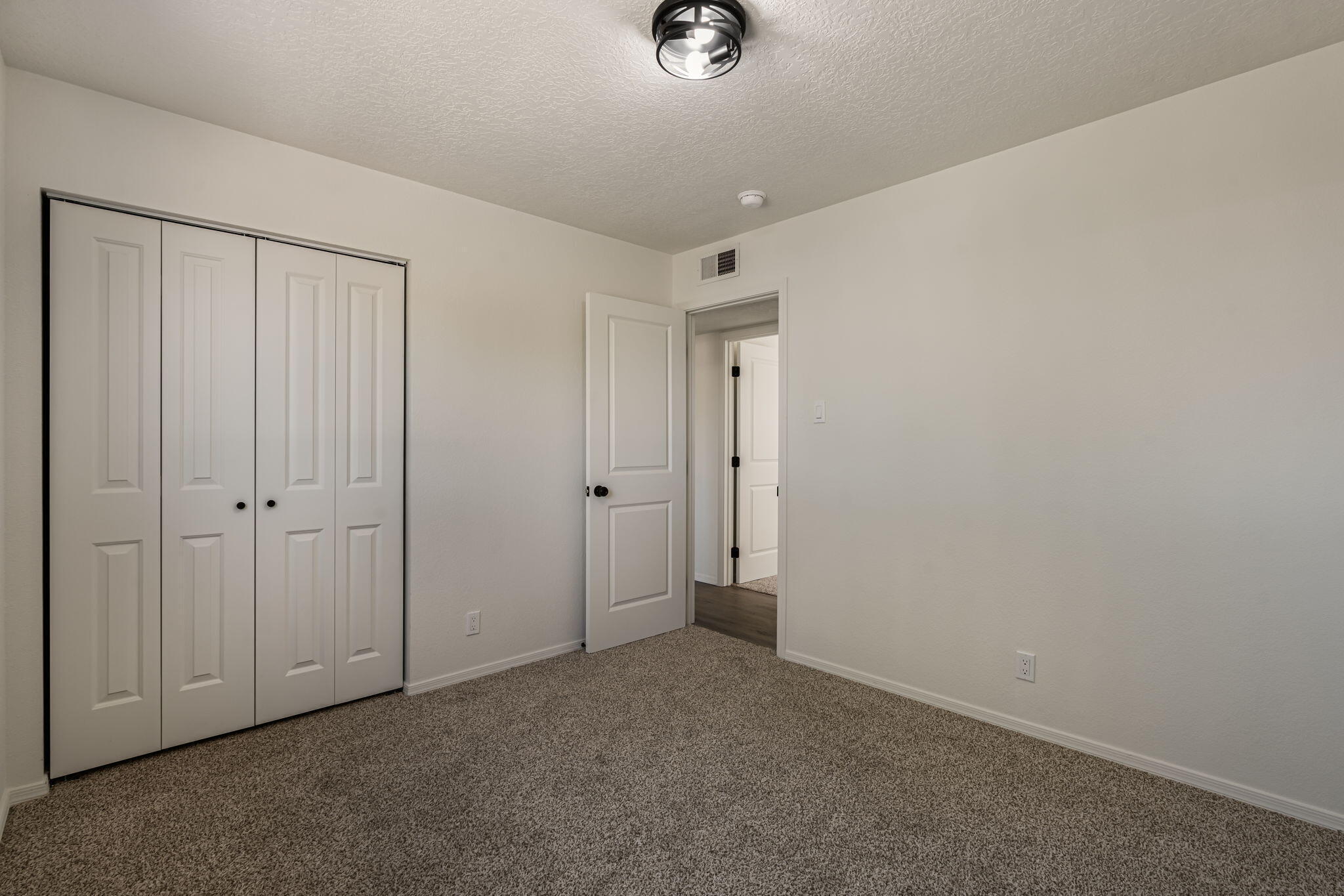 5608 Drake Avenue NW