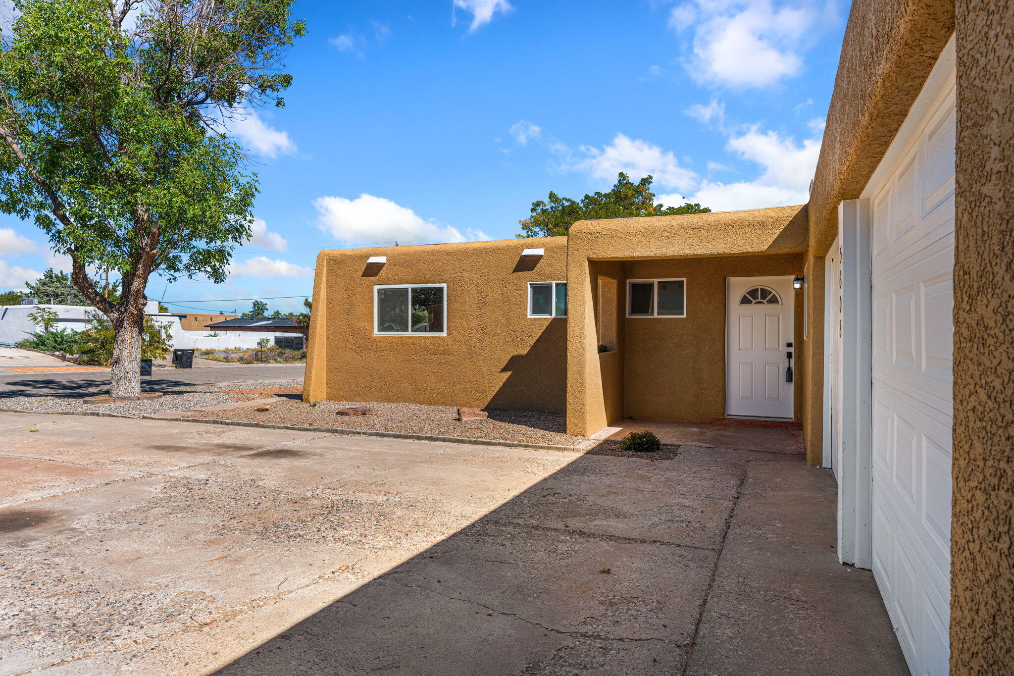 5608 Drake Avenue NW