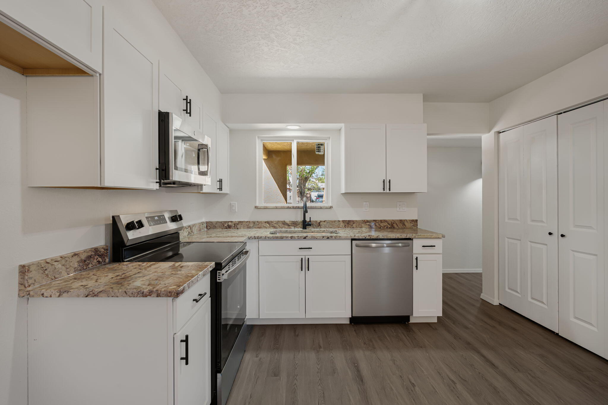 5608 Drake Avenue NW