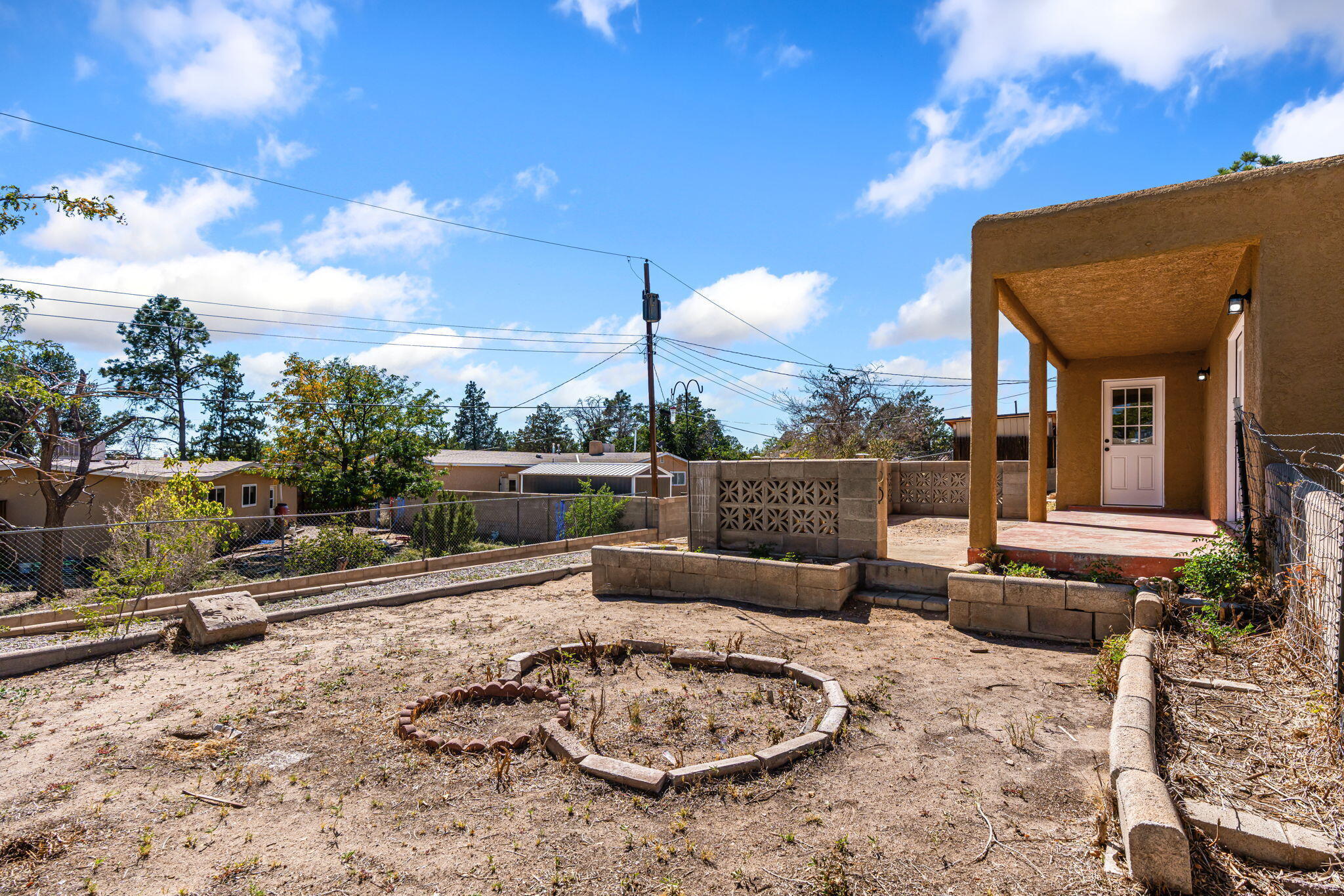 5608 Drake Avenue NW