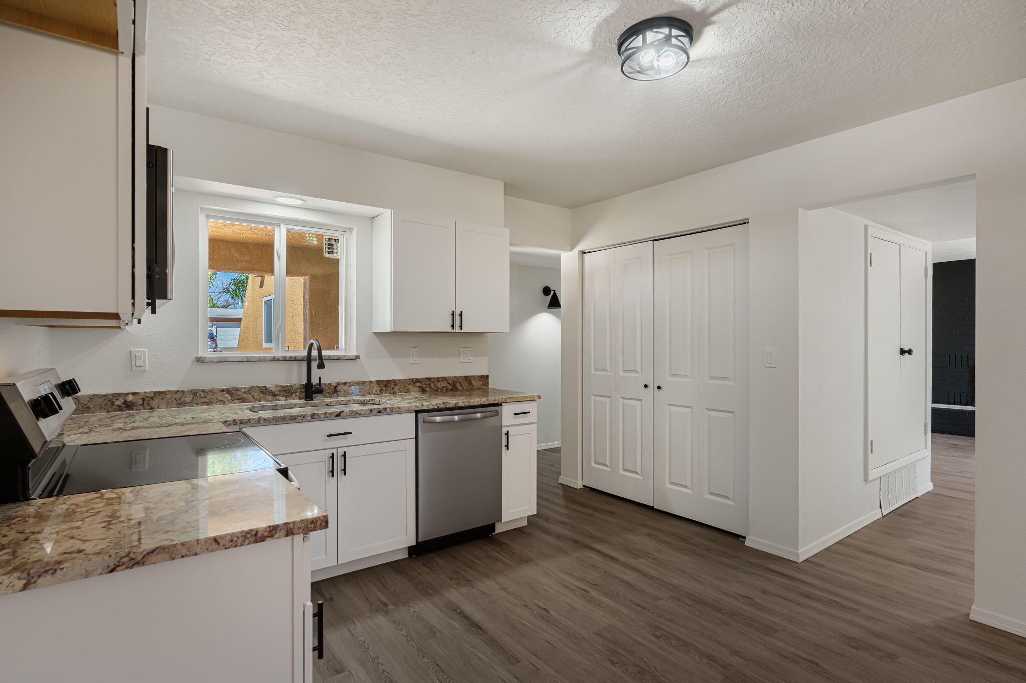 5608 Drake Avenue NW