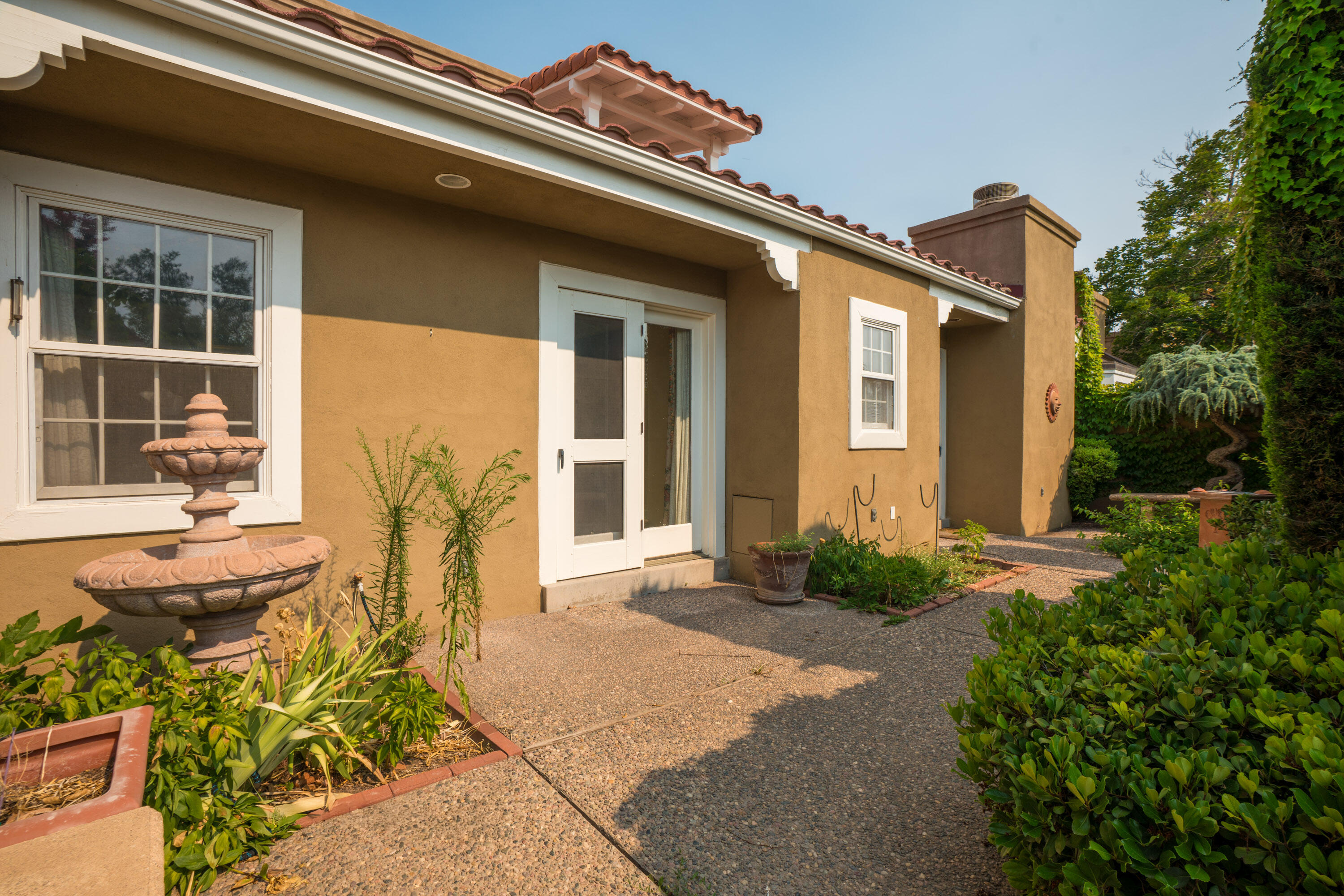 1509 Plaza Encantada NW