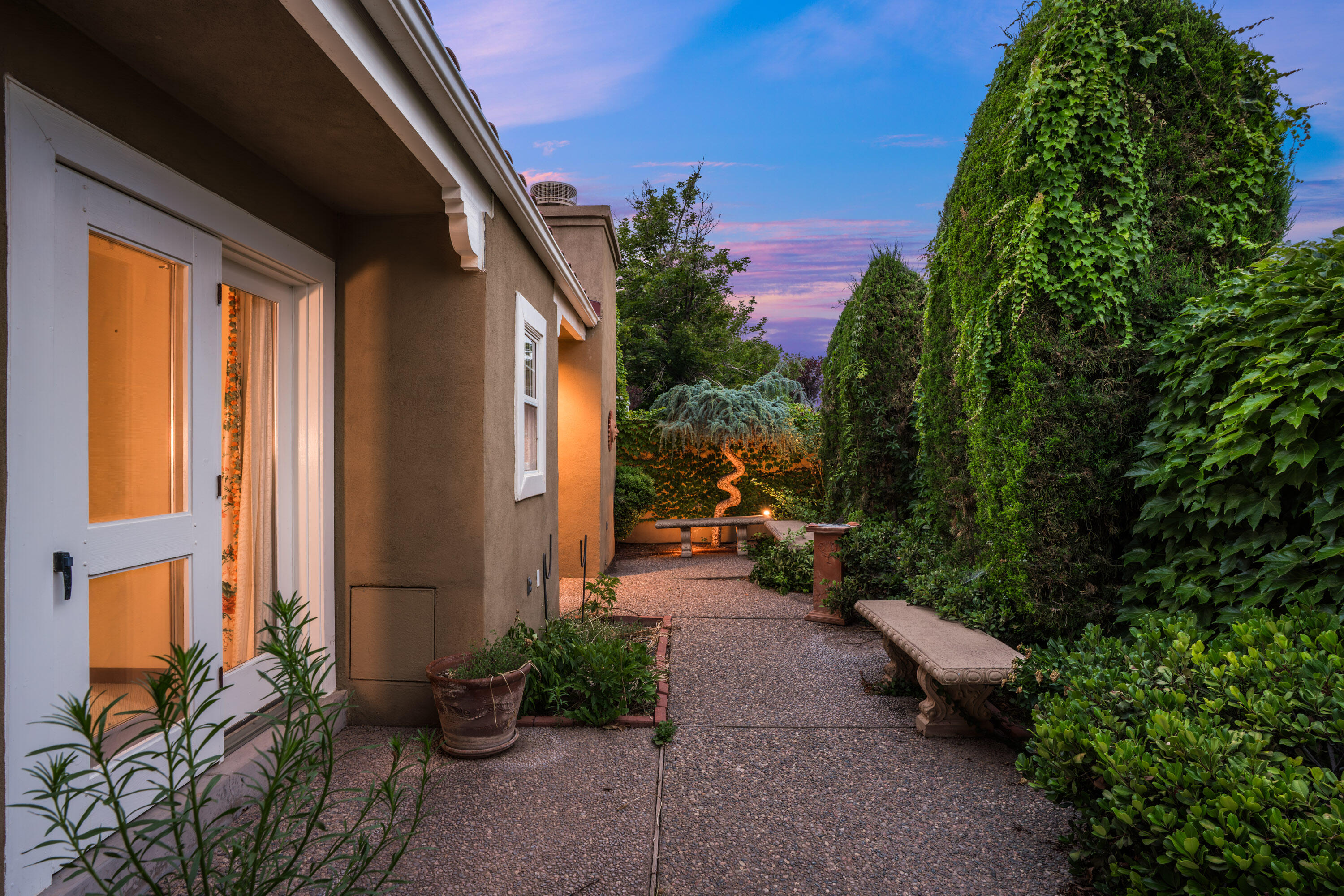 1509 Plaza Encantada NW