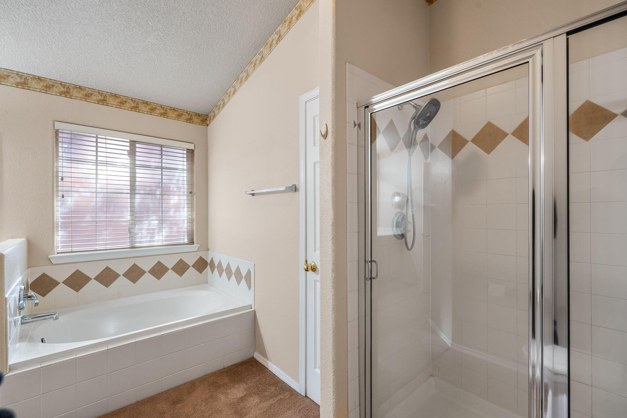 8620 Casa Verde Avenue NW