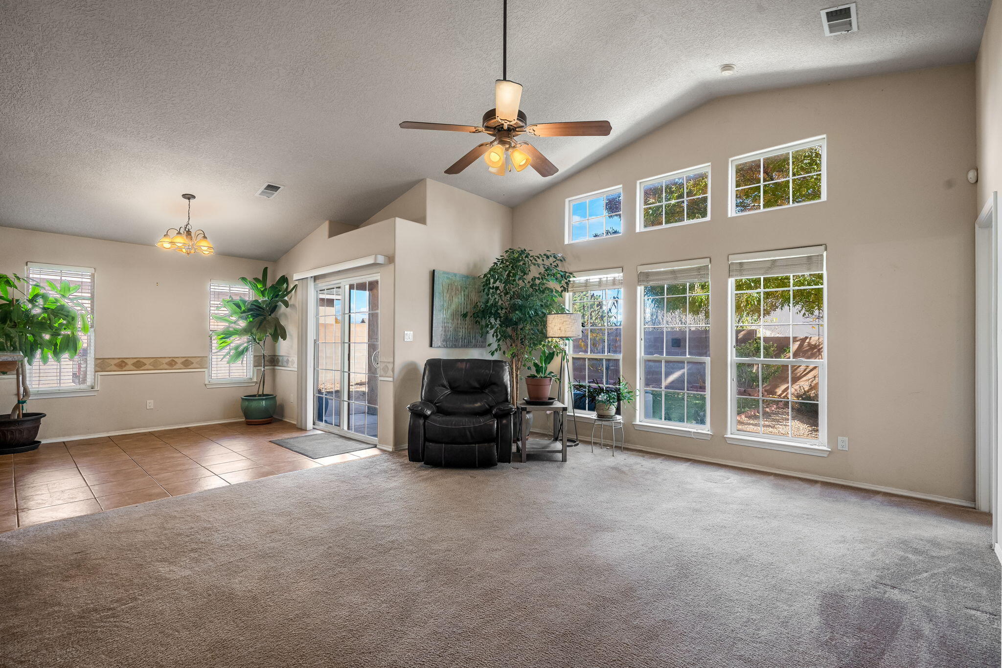 8620 Casa Verde Avenue NW