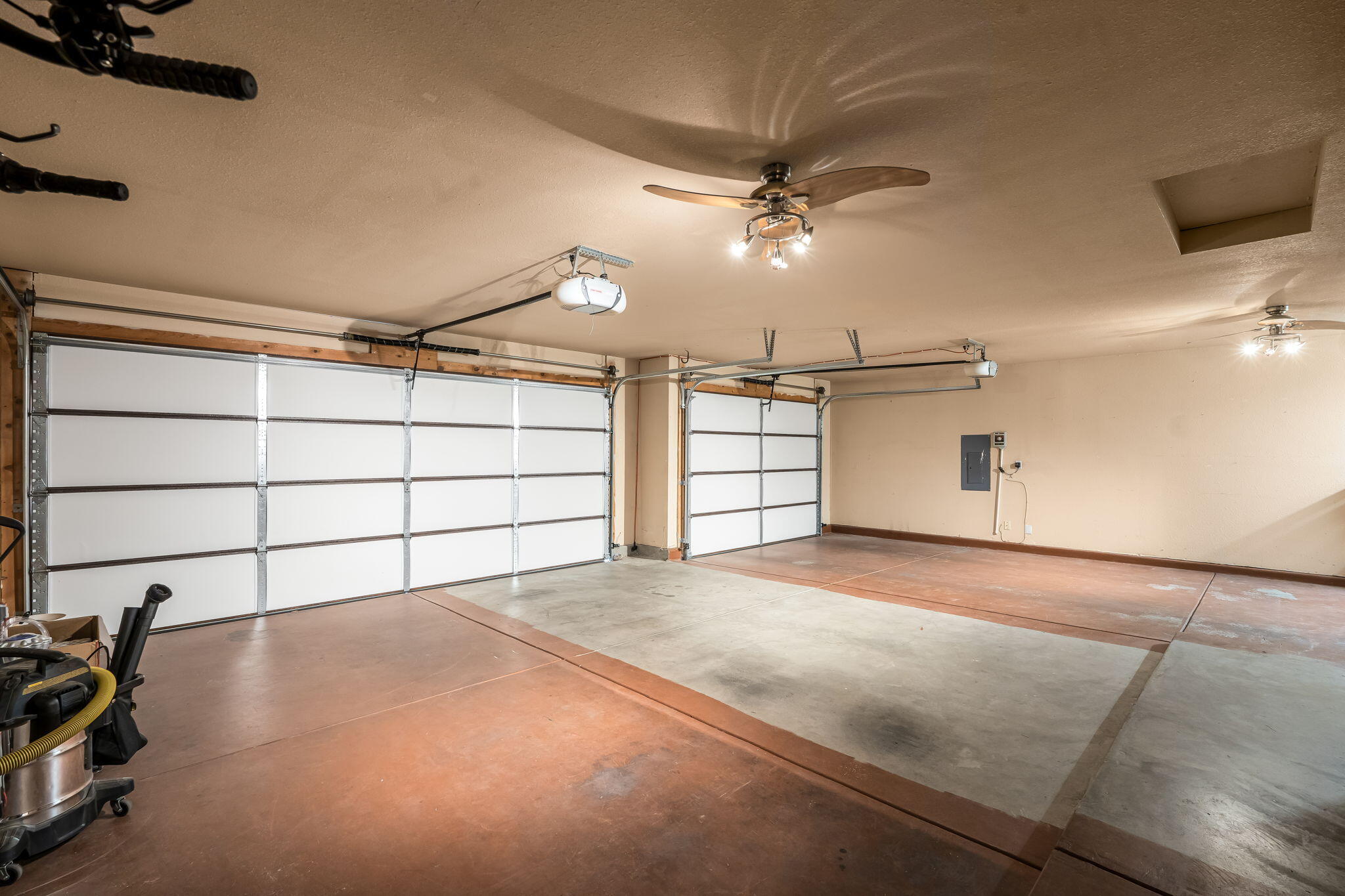 8620 Casa Verde Avenue NW