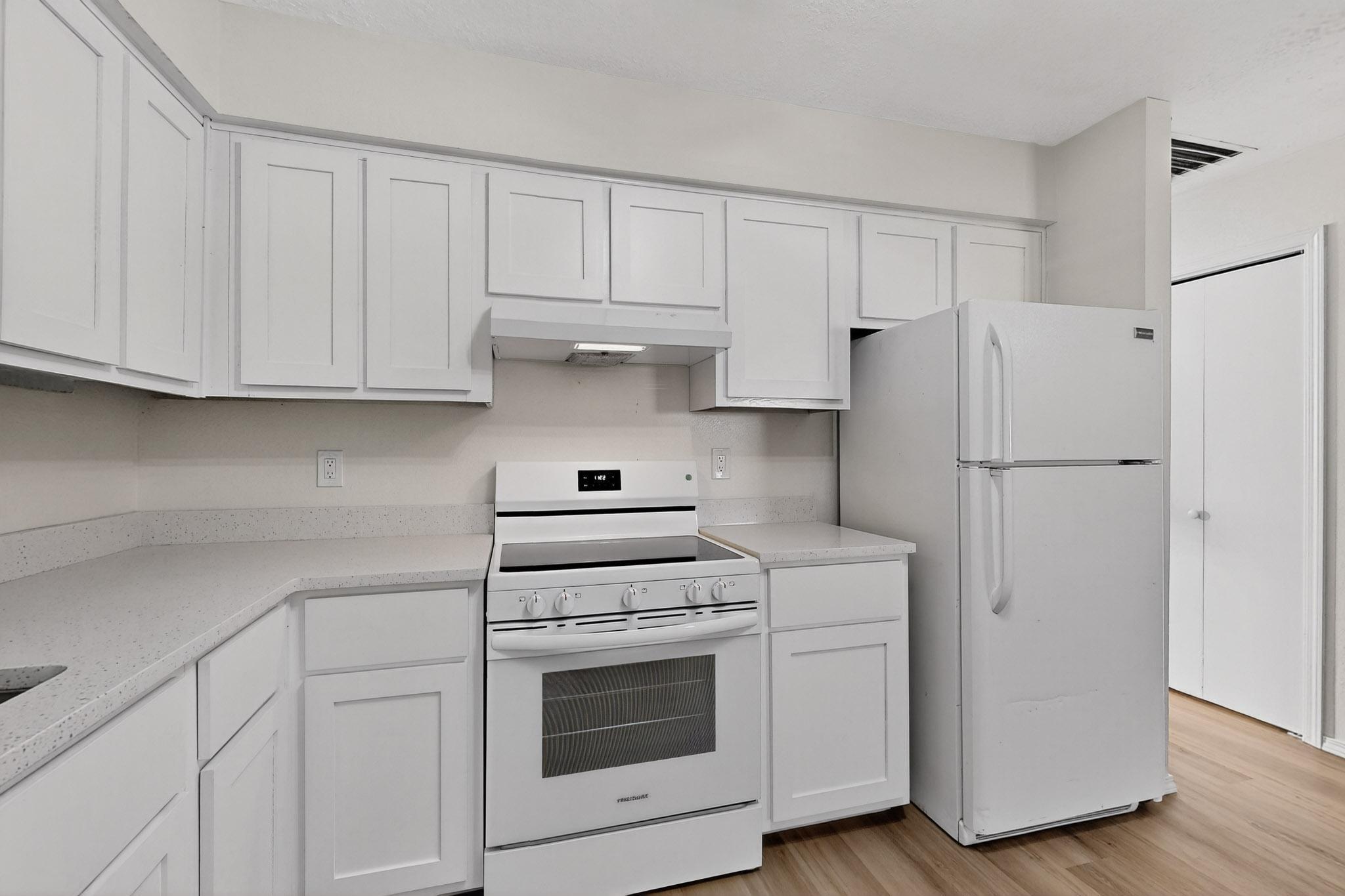 3325 Corona Drive NW