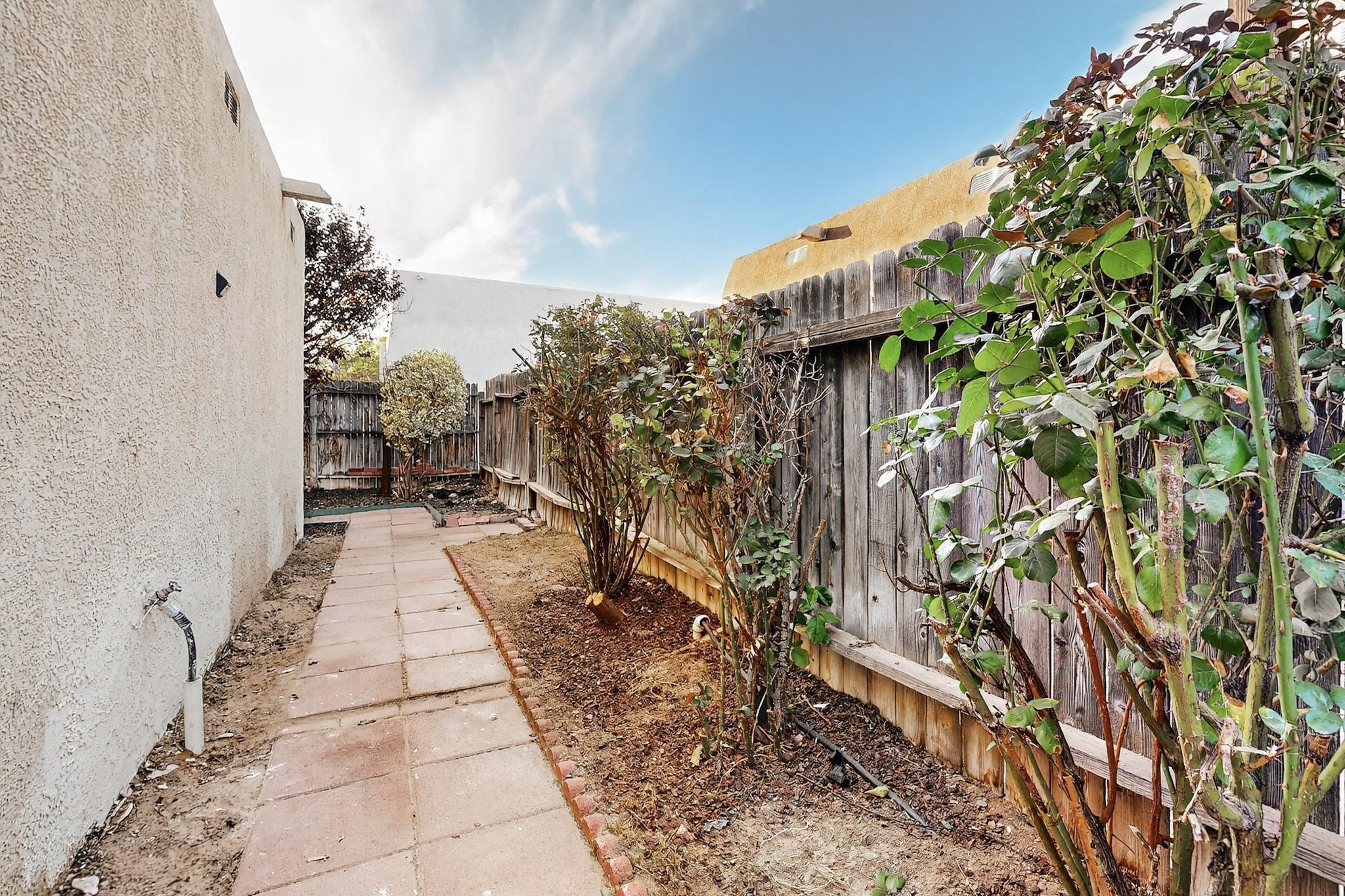 3325 Corona Drive NW