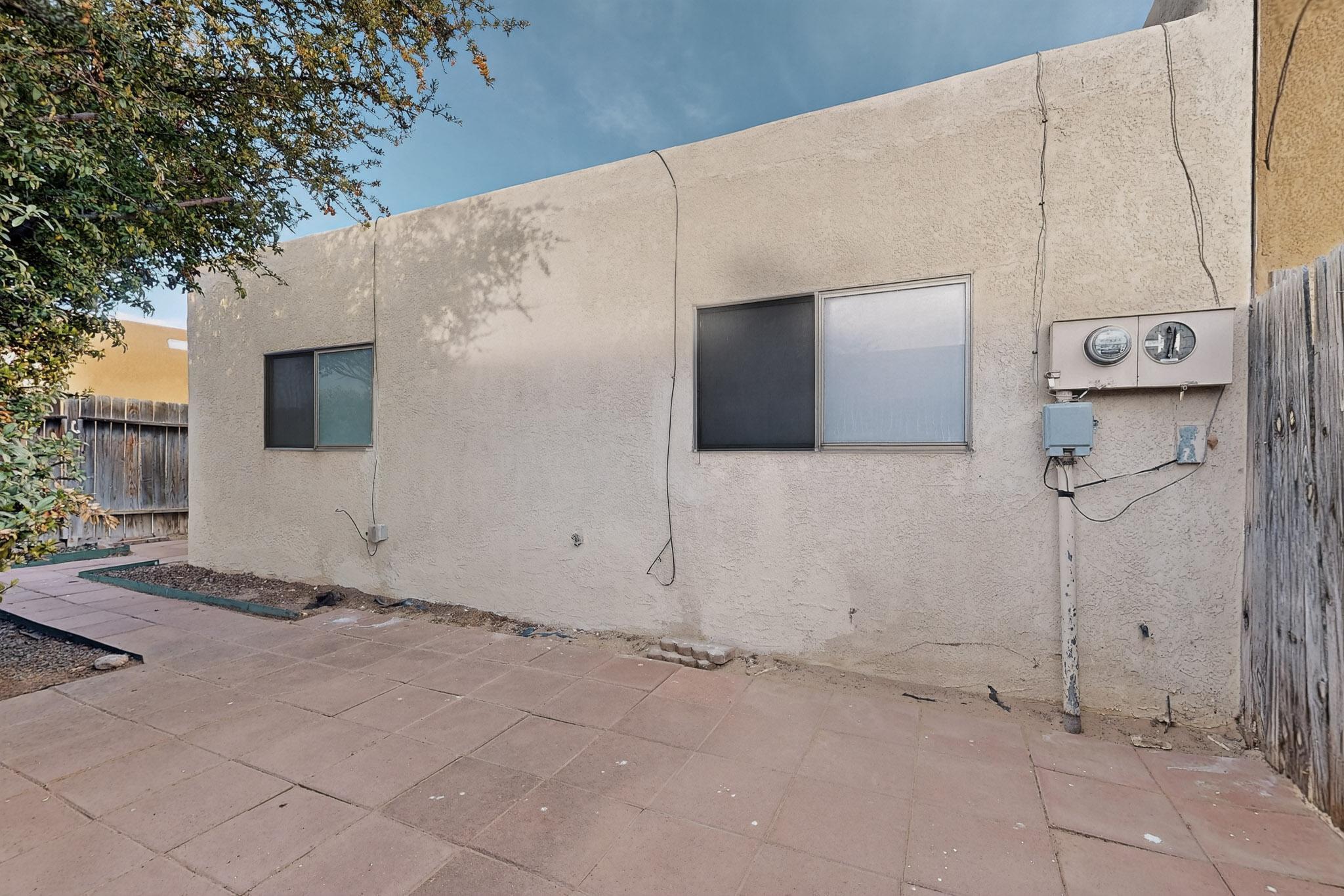 3325 Corona Drive NW