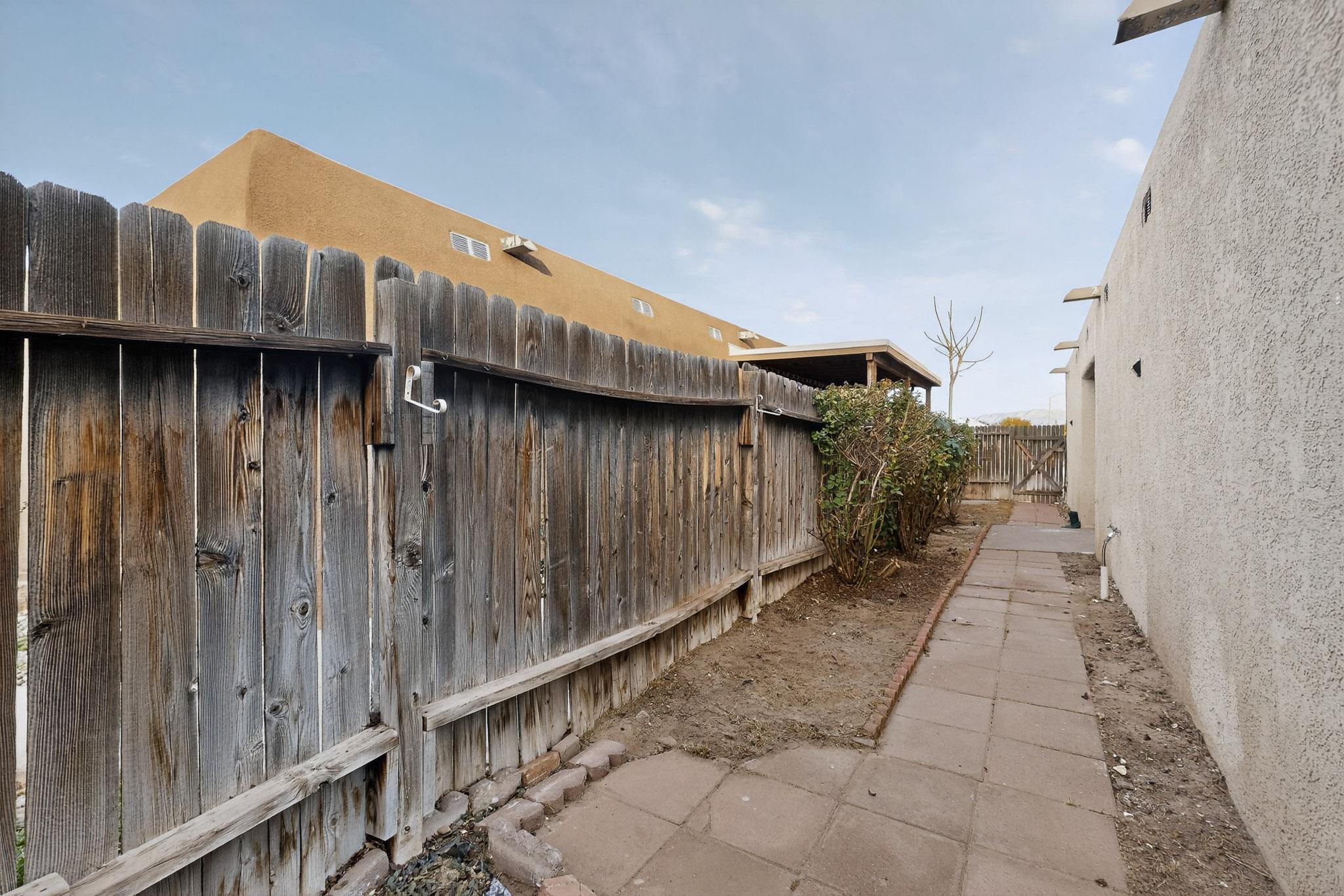 3325 Corona Drive NW