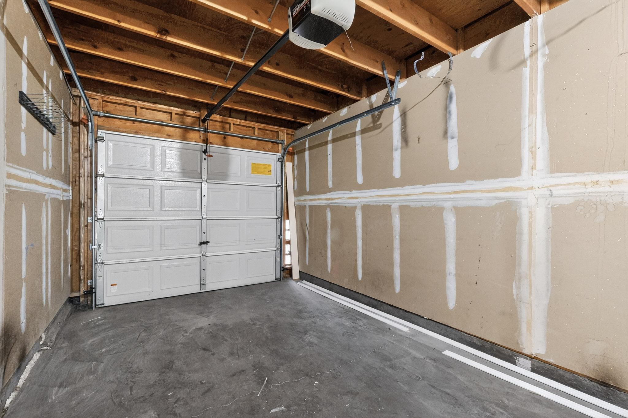 3325 Corona Drive NW