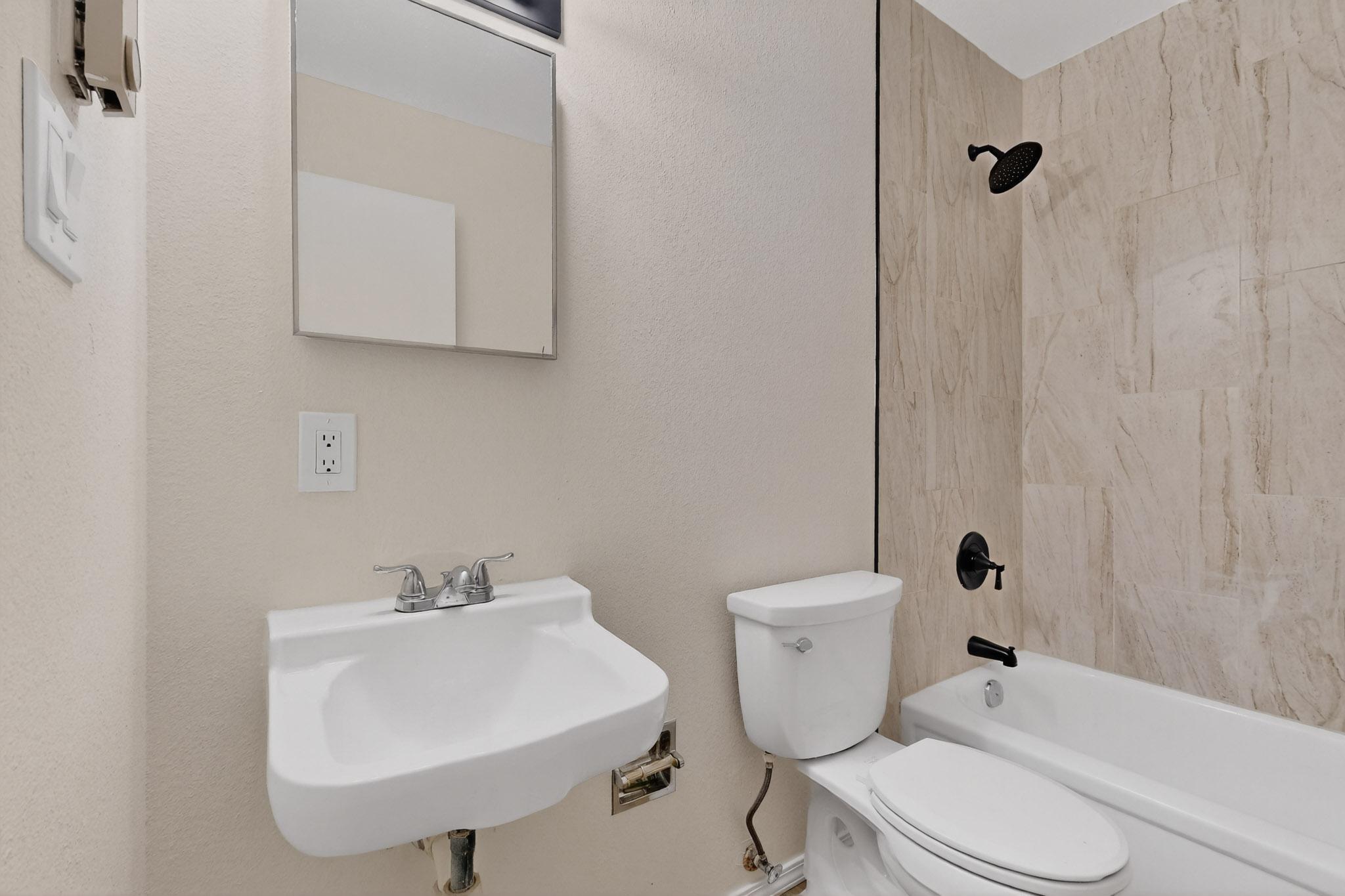 3325 Corona Drive NW