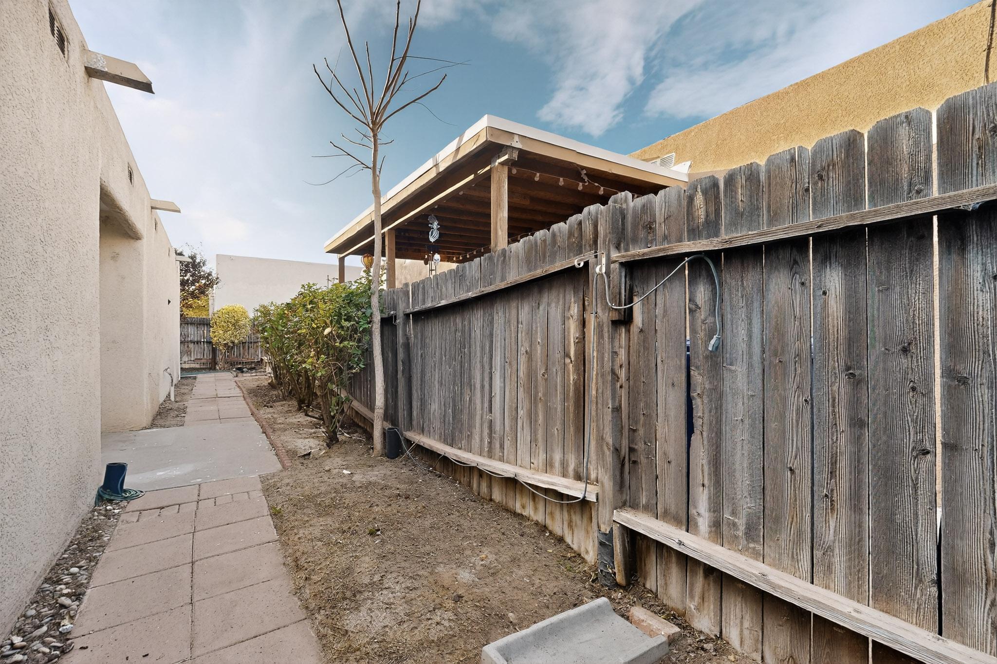 3325 Corona Drive NW