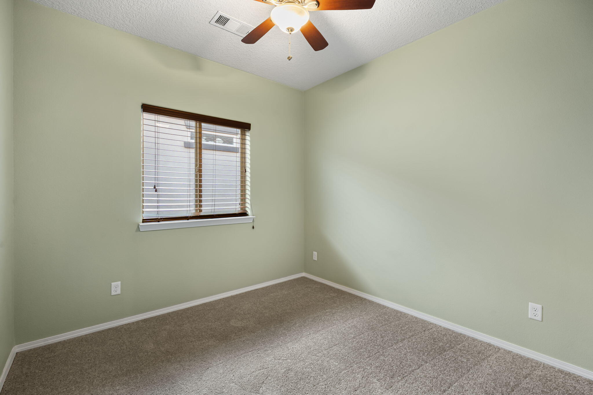 1628 Summer Breeze Drive NW