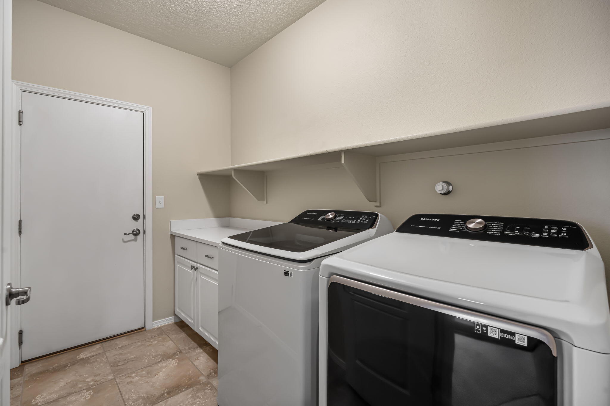 1628 Summer Breeze Drive NW