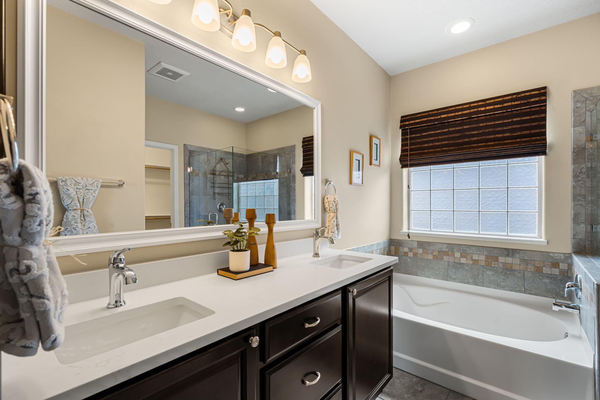 1628 Summer Breeze Drive NW