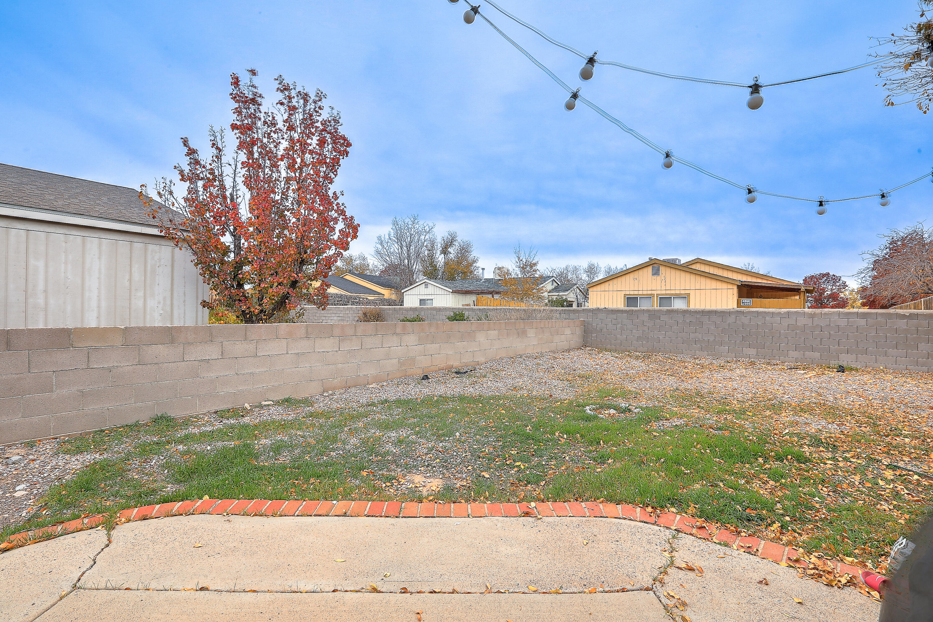 1062 Cactus Drive NE