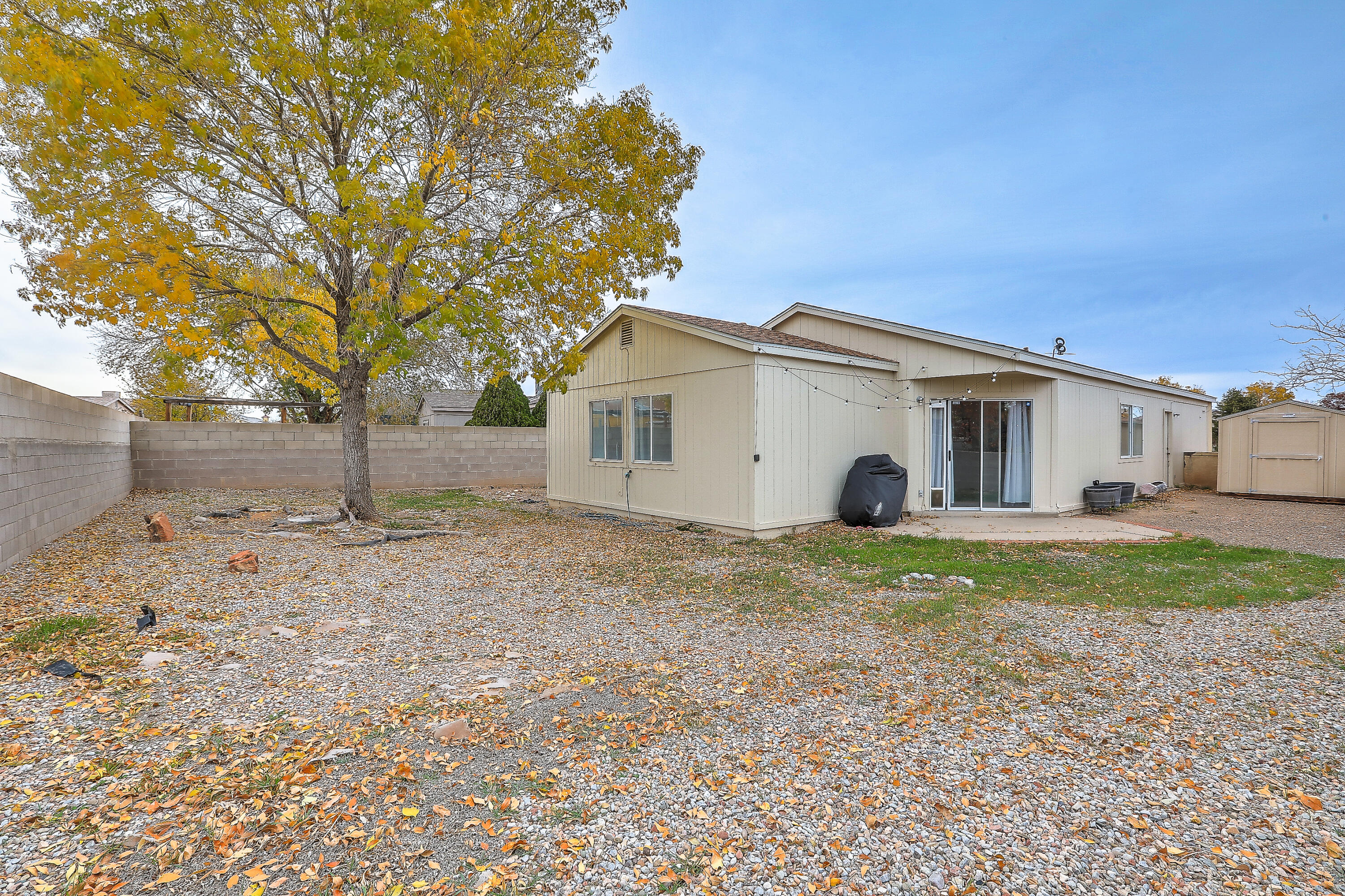 1062 Cactus Drive NE