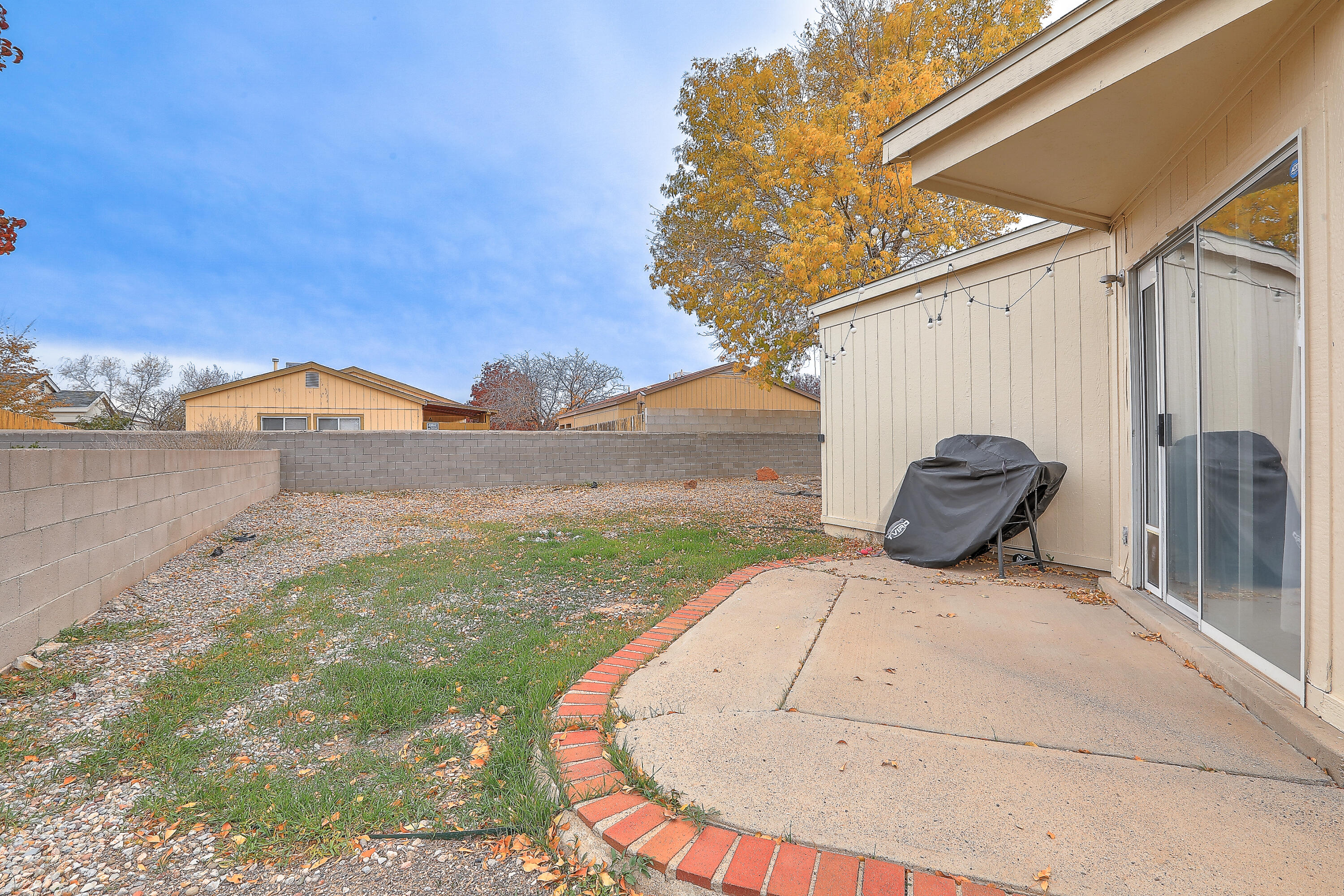 1062 Cactus Drive NE