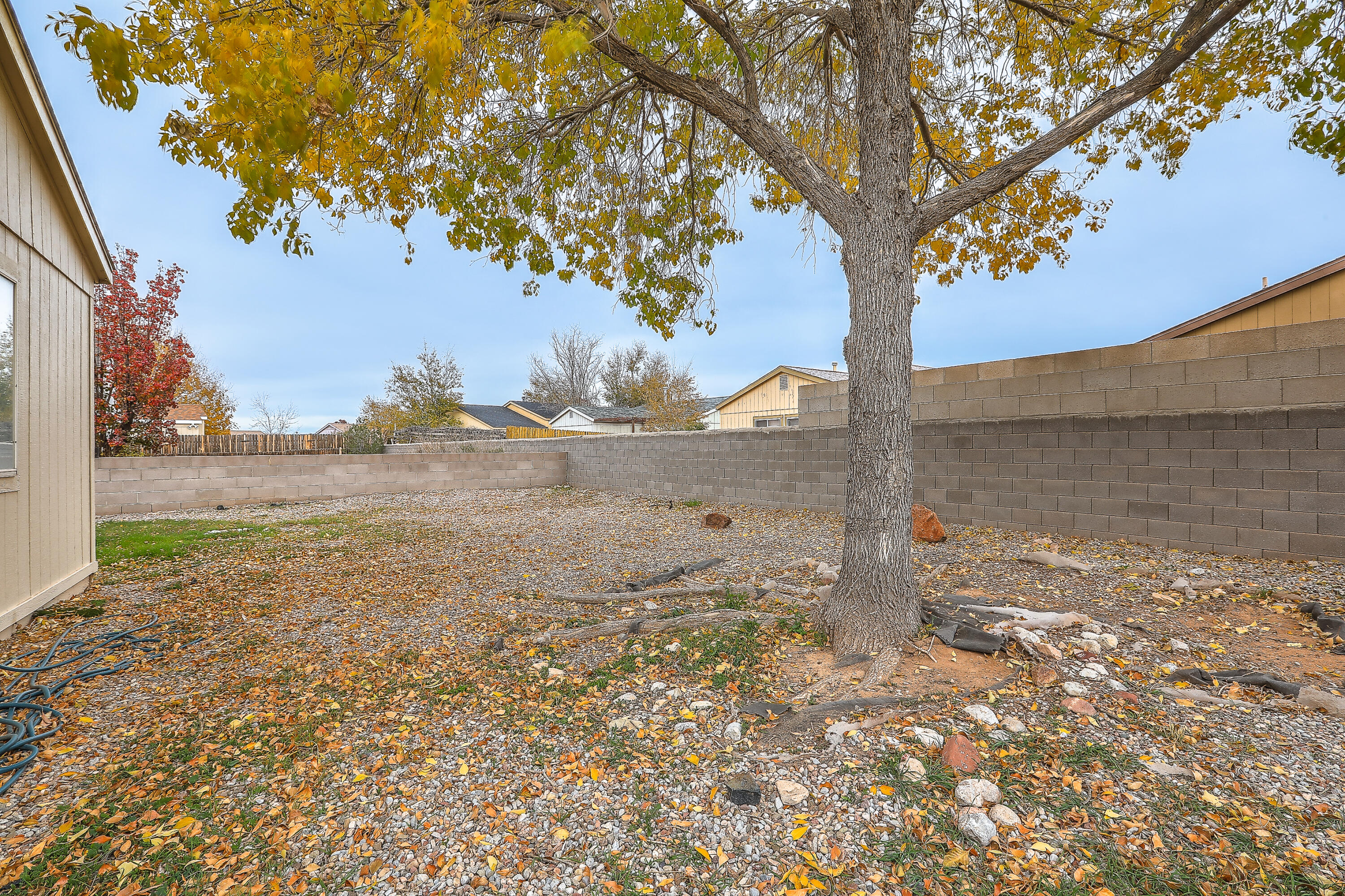 1062 Cactus Drive NE