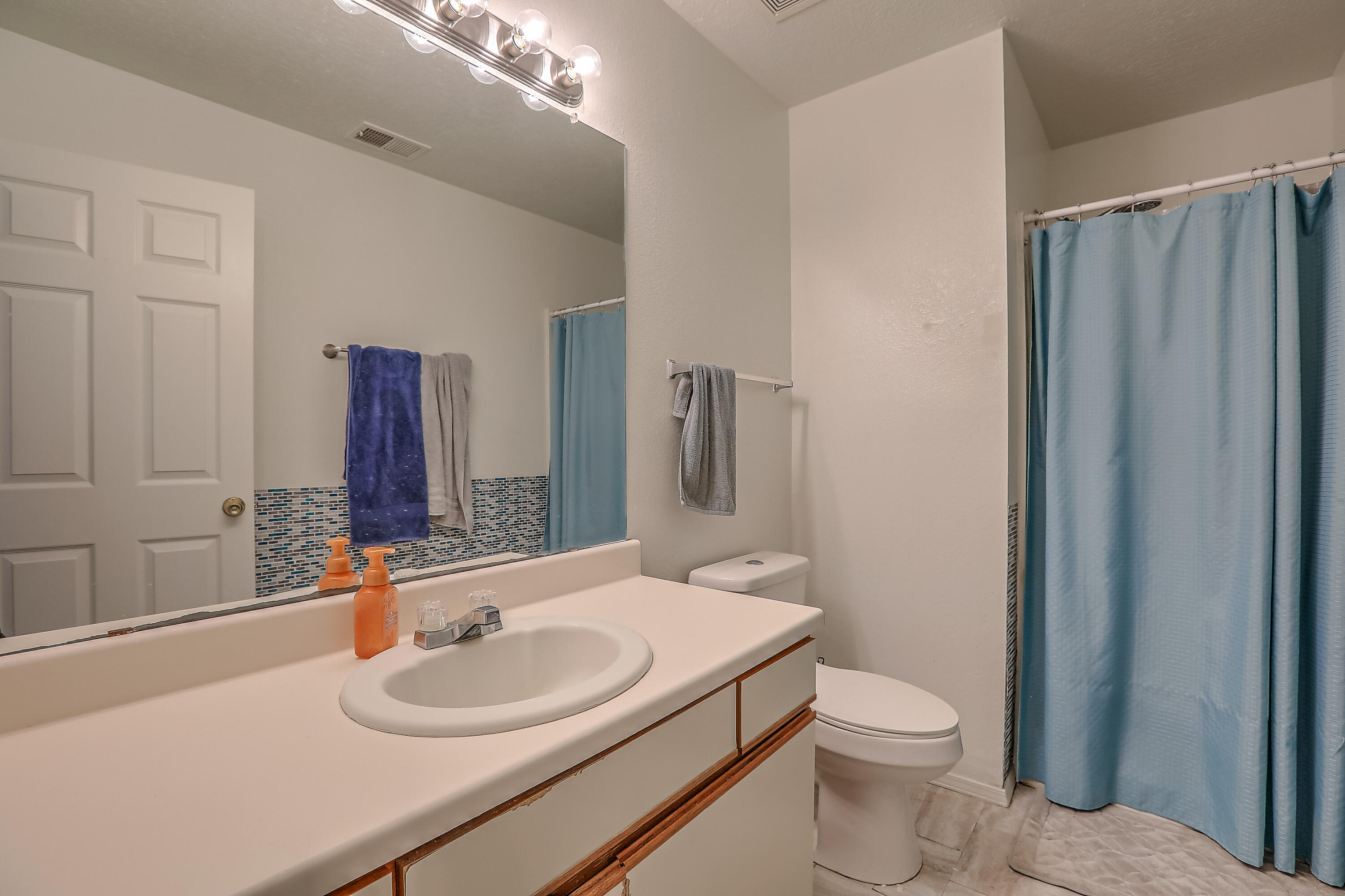 1062 Cactus Drive NE