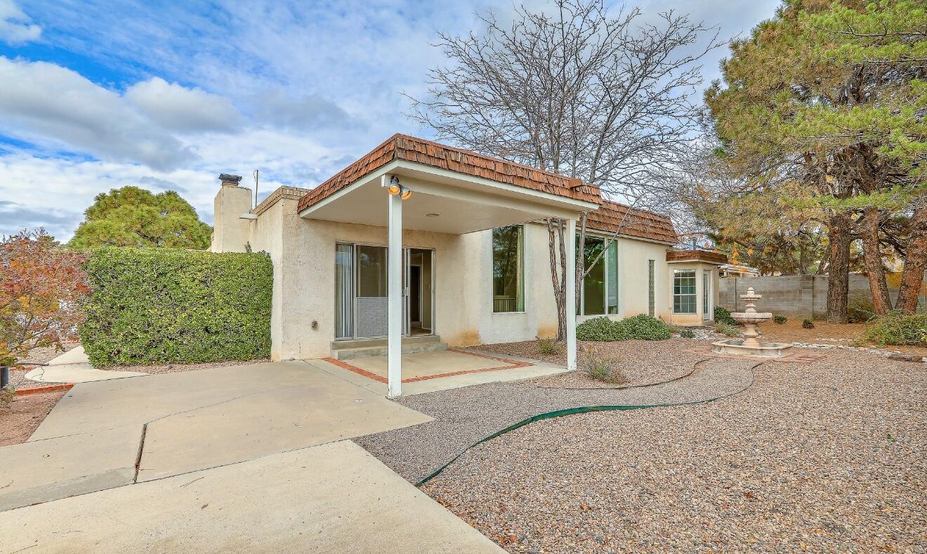 742 N Gila Road NE