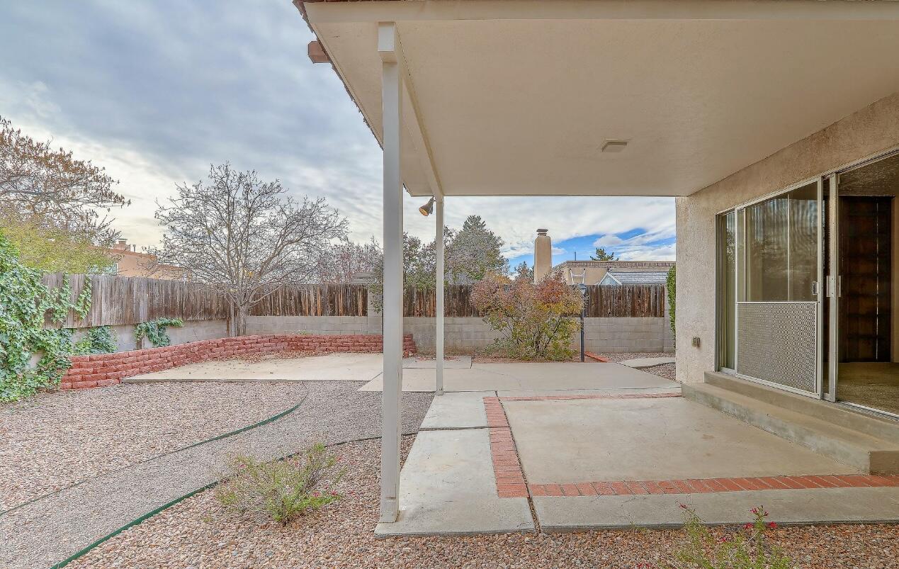 742 N Gila Road NE