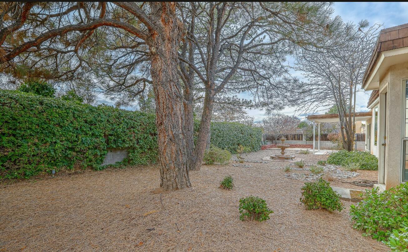 742 N Gila Road NE