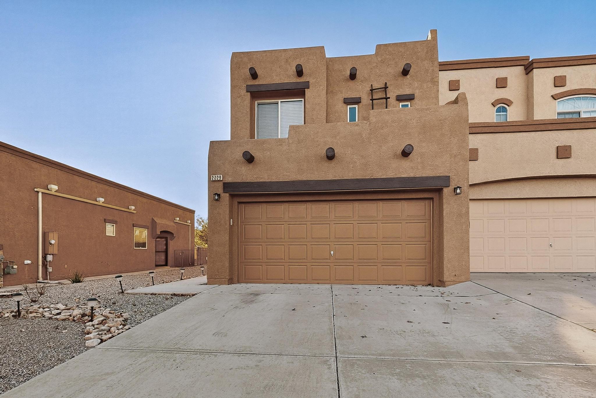 2229 CORTINA Loop SE