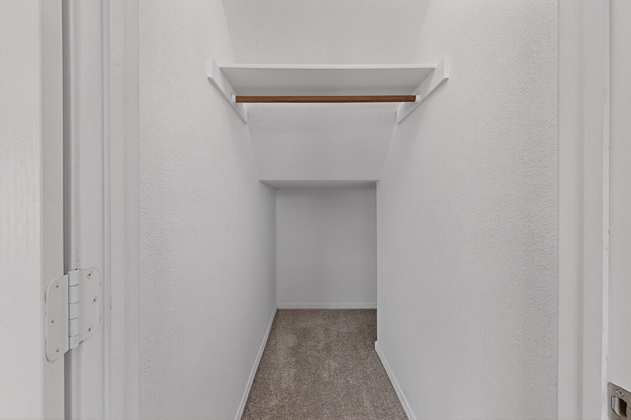 2229 CORTINA Loop SE