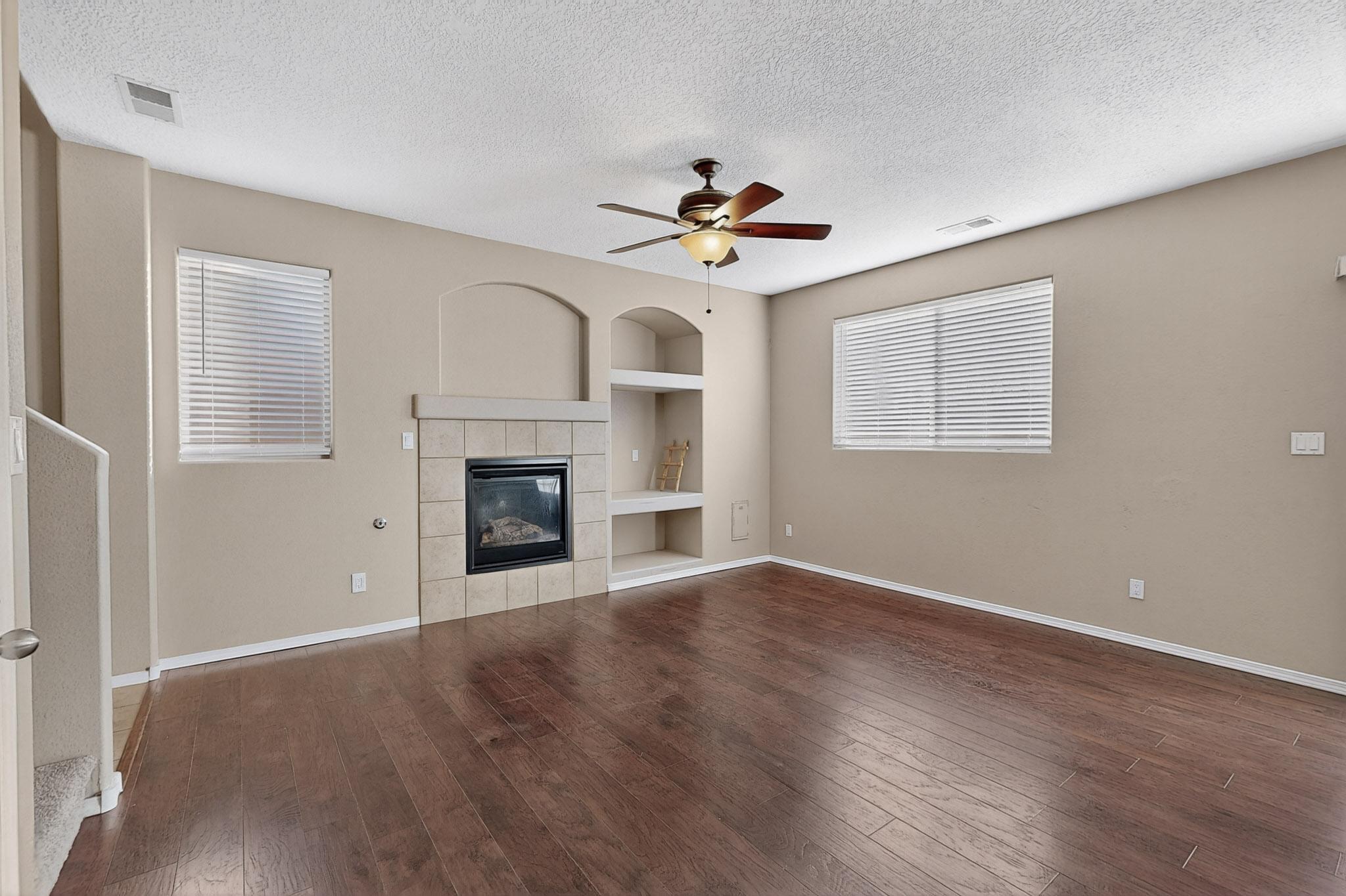 2229 CORTINA Loop SE