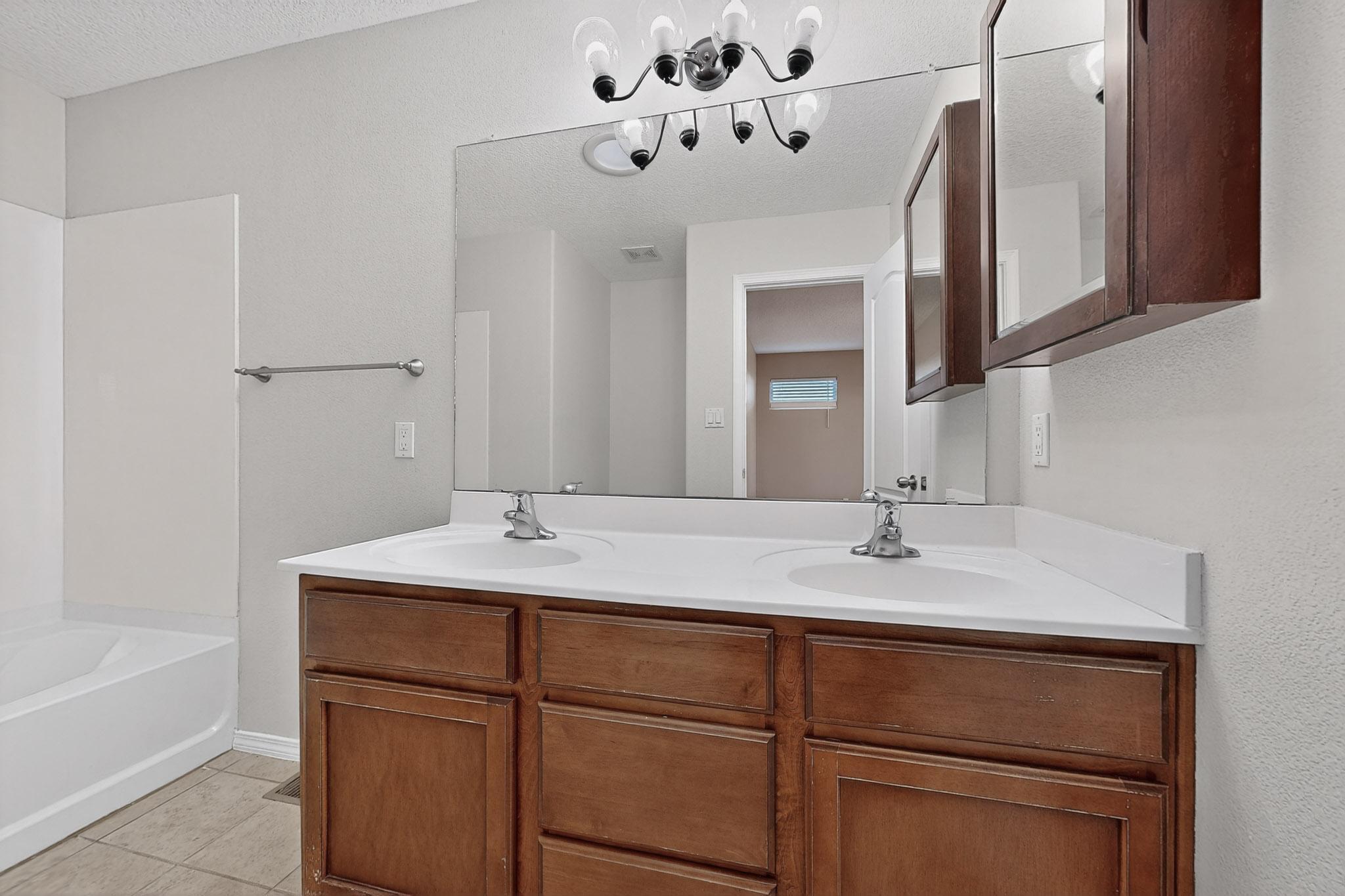 2229 CORTINA Loop SE