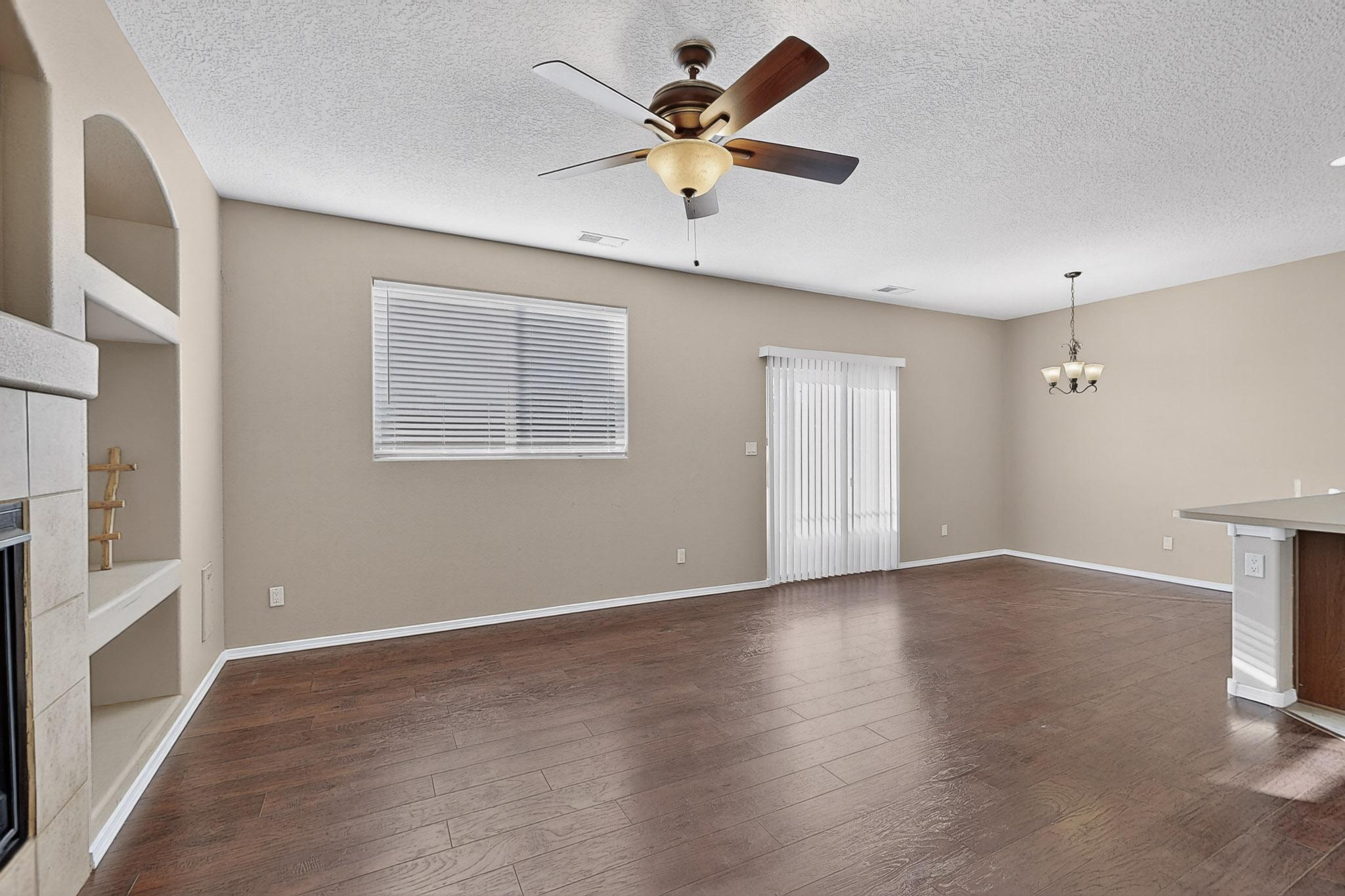 2229 CORTINA Loop SE