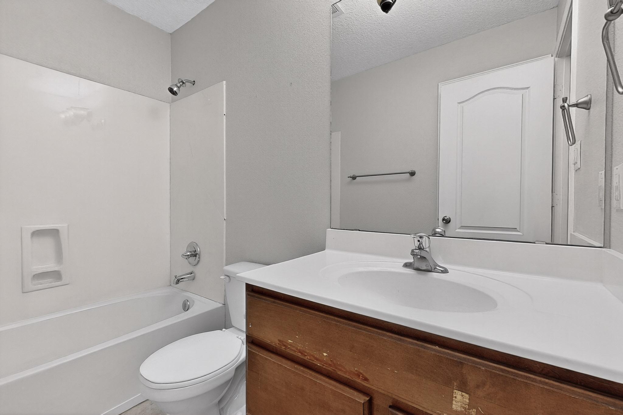 2229 CORTINA Loop SE