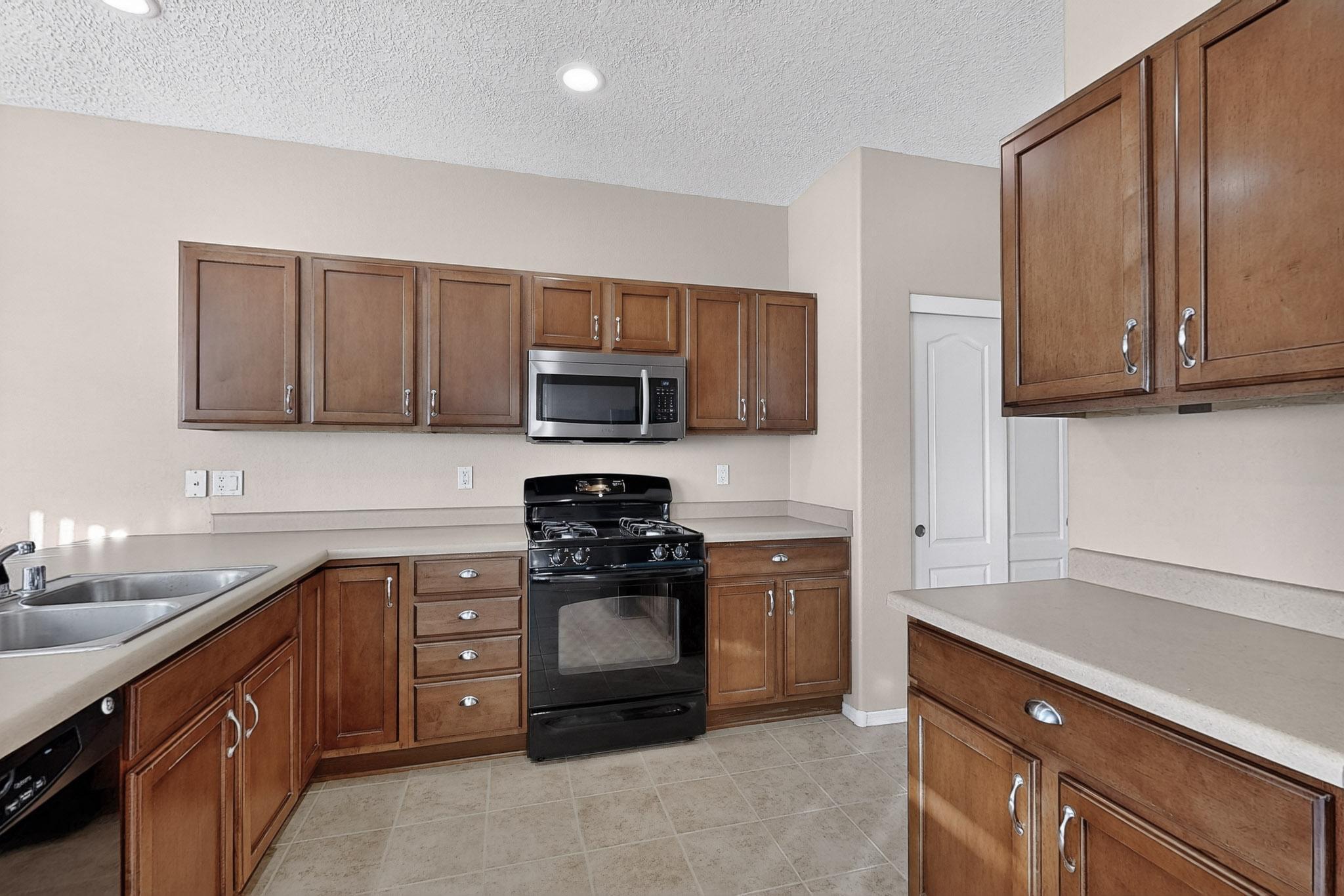 2229 CORTINA Loop SE