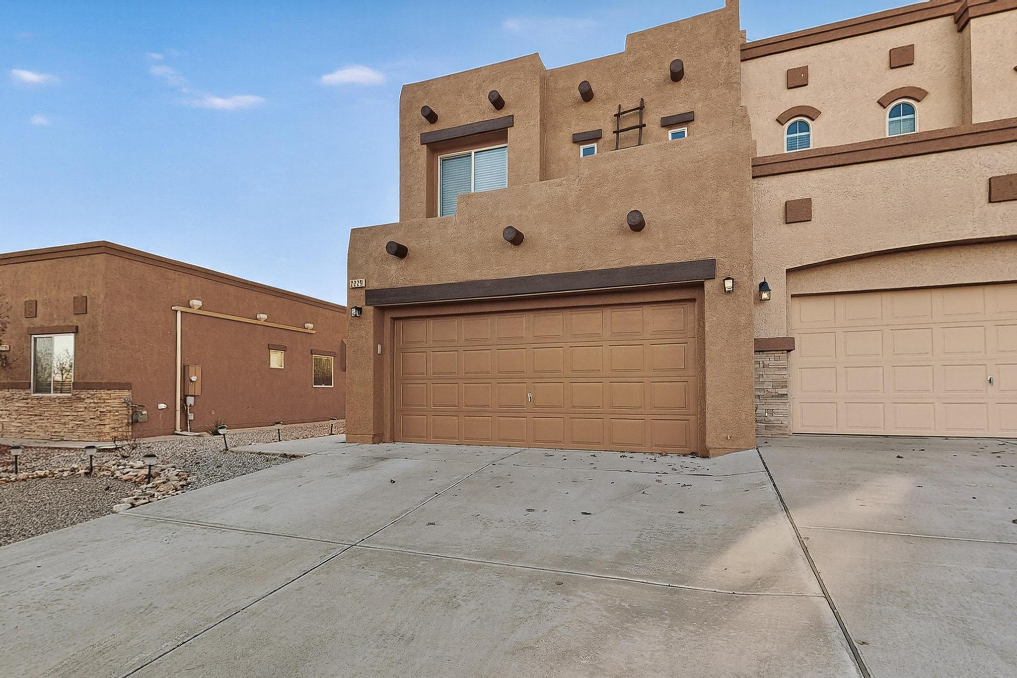 2229 CORTINA Loop SE