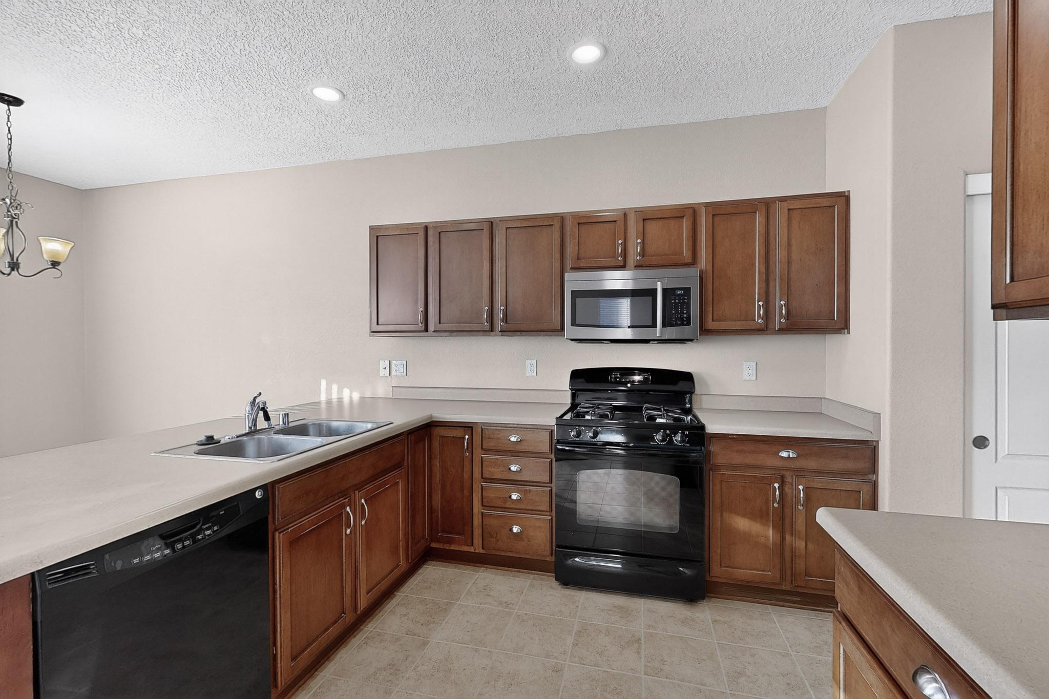 2229 CORTINA Loop SE